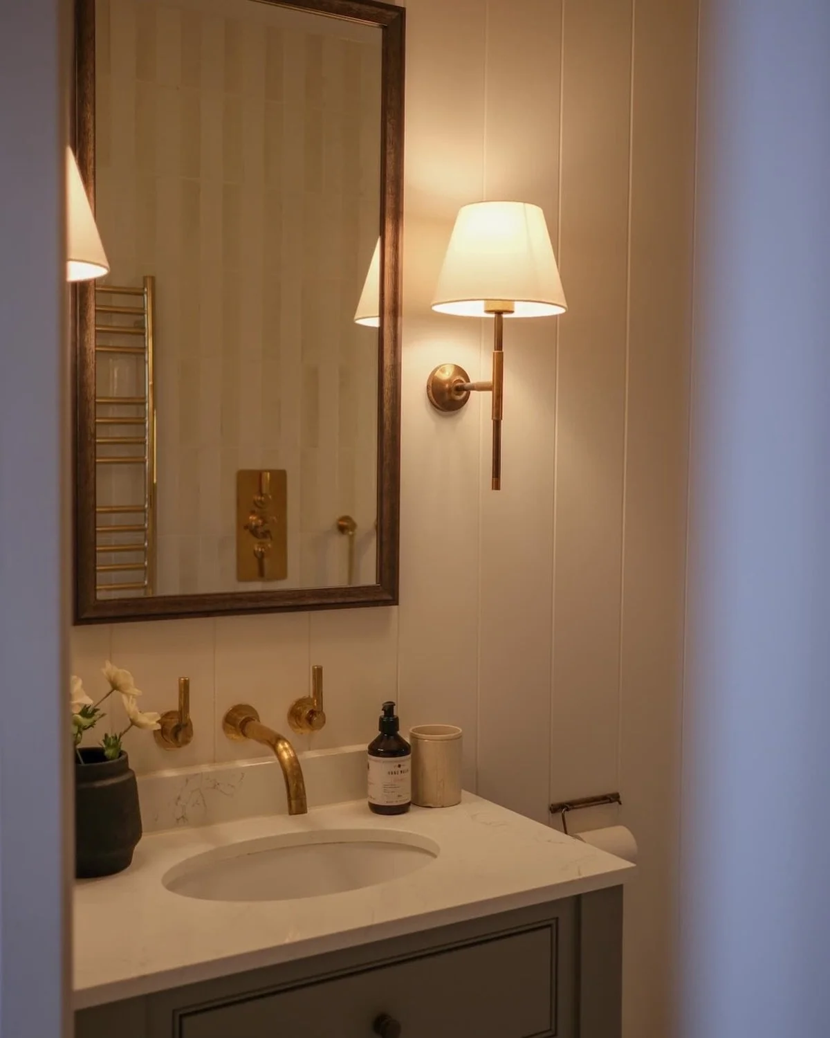 The power of lighting. When it&rsquo;s done well, it feels effortless. When it isn&rsquo;t, even the most beautiful space can feel uncomfortable.

That&rsquo;s why I always prioritise how a space feels, as much as how it looks.

In this bathroom, wit