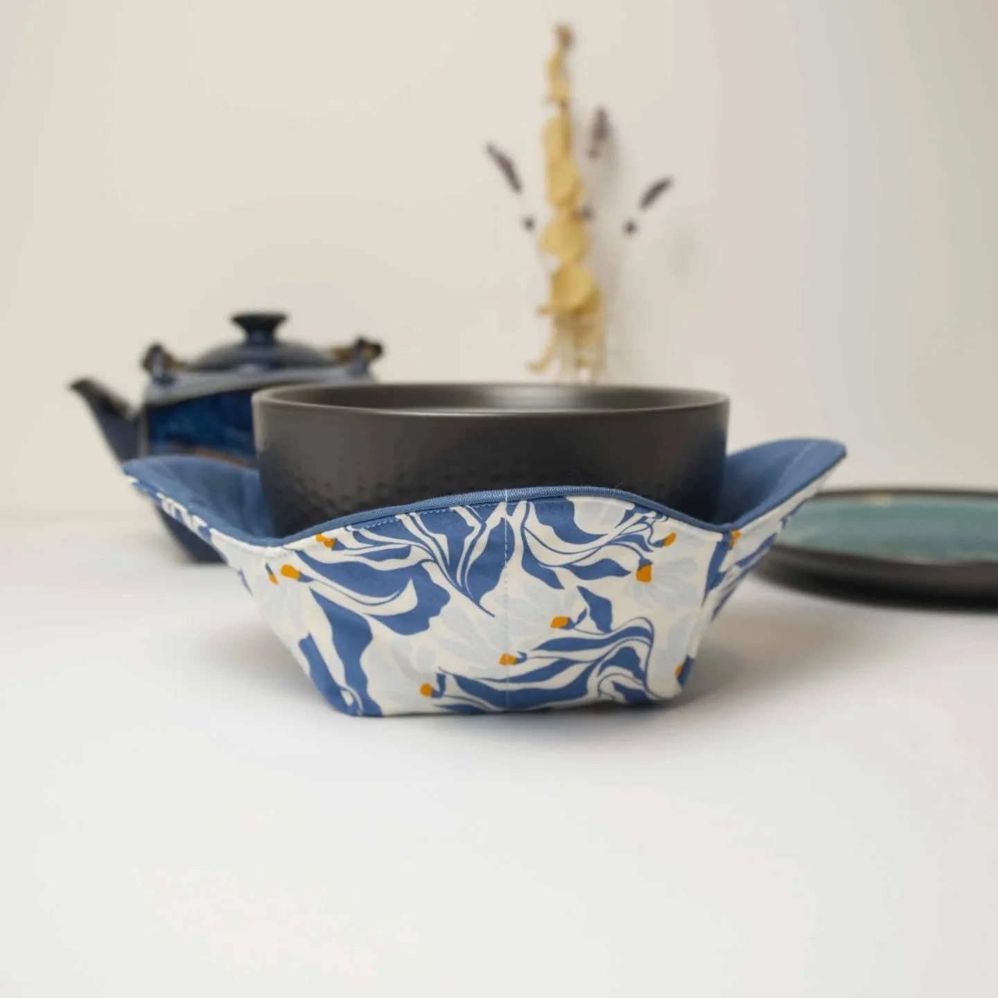 We have 4 new bowl cozy prints to share with you this weekend! Come by Wheelie Pop Brewing on Saturday or Flair Taco on Sunday to prep for soup season. 

Saturday, Dec 13th
1 - 6pm
Wheelie Pop Brewing with @ihimpopups.pnw 

Sunday, Dec 14th
Noon - 5p