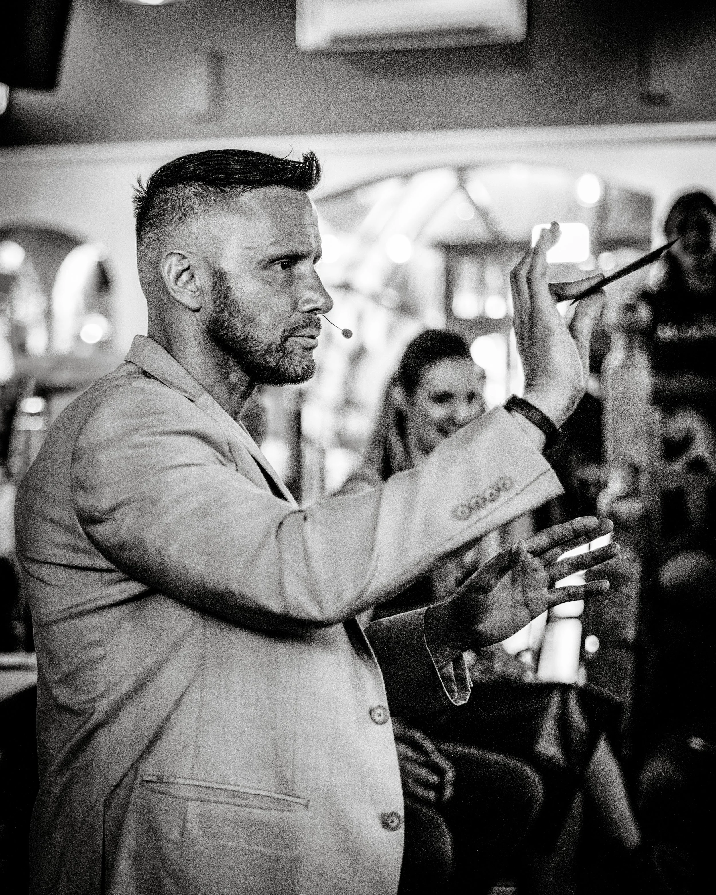 Nigel Mcguinness Magic Show (276)-Verbessert-RR-1.jpg