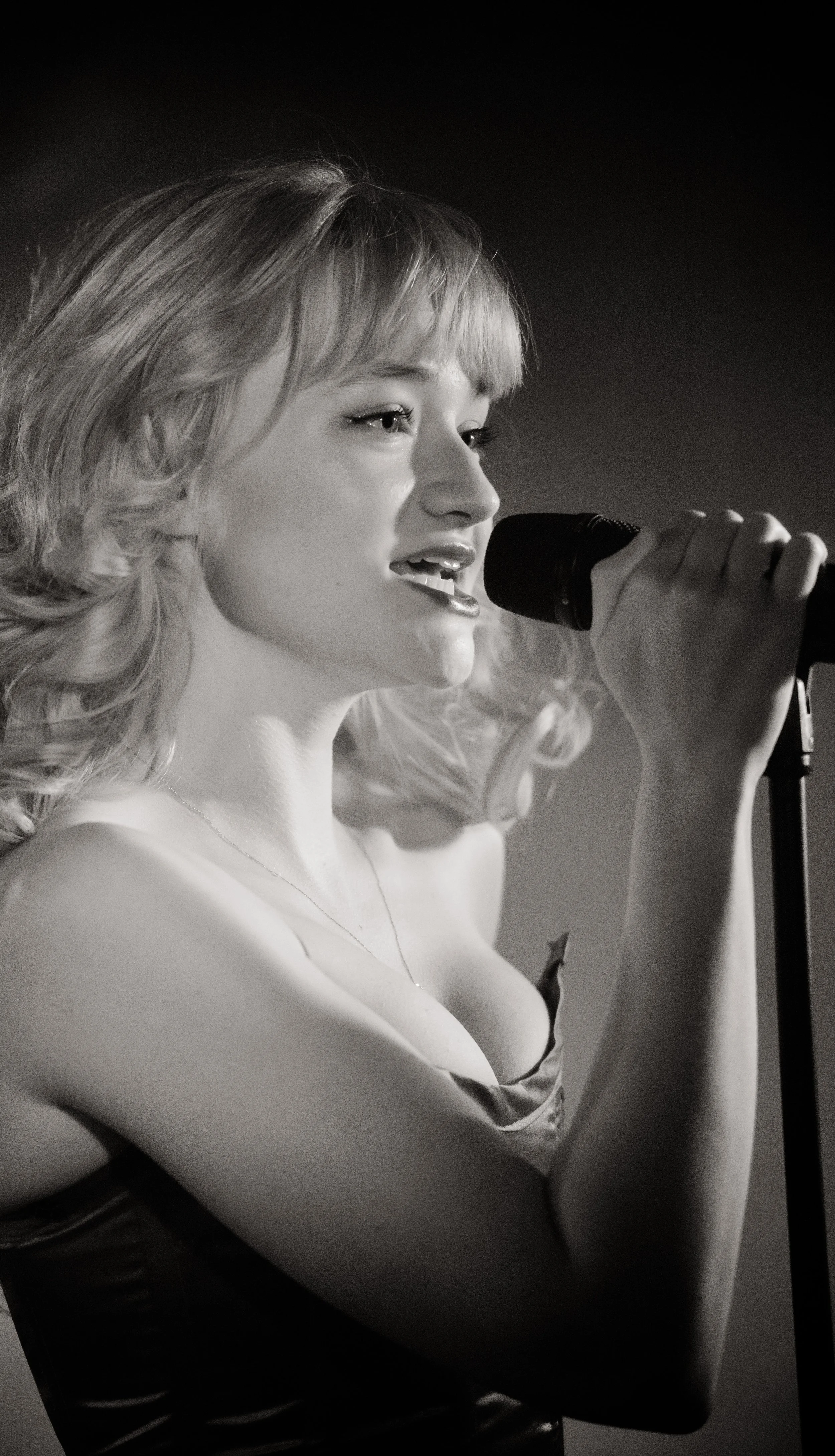 Ella Red Logo (12).jpg