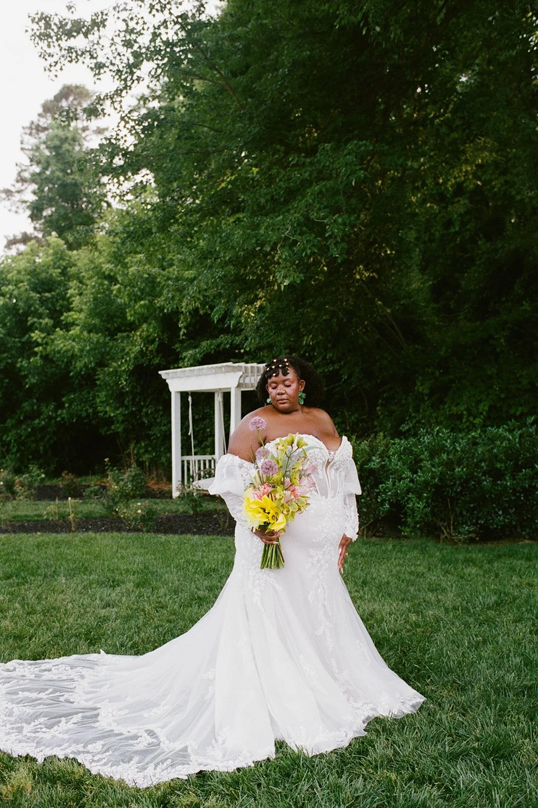 Sculptural bridal bouquet featuring architectural floral forms, seasonal blooms, and organic movement for a modern luxury wedding.