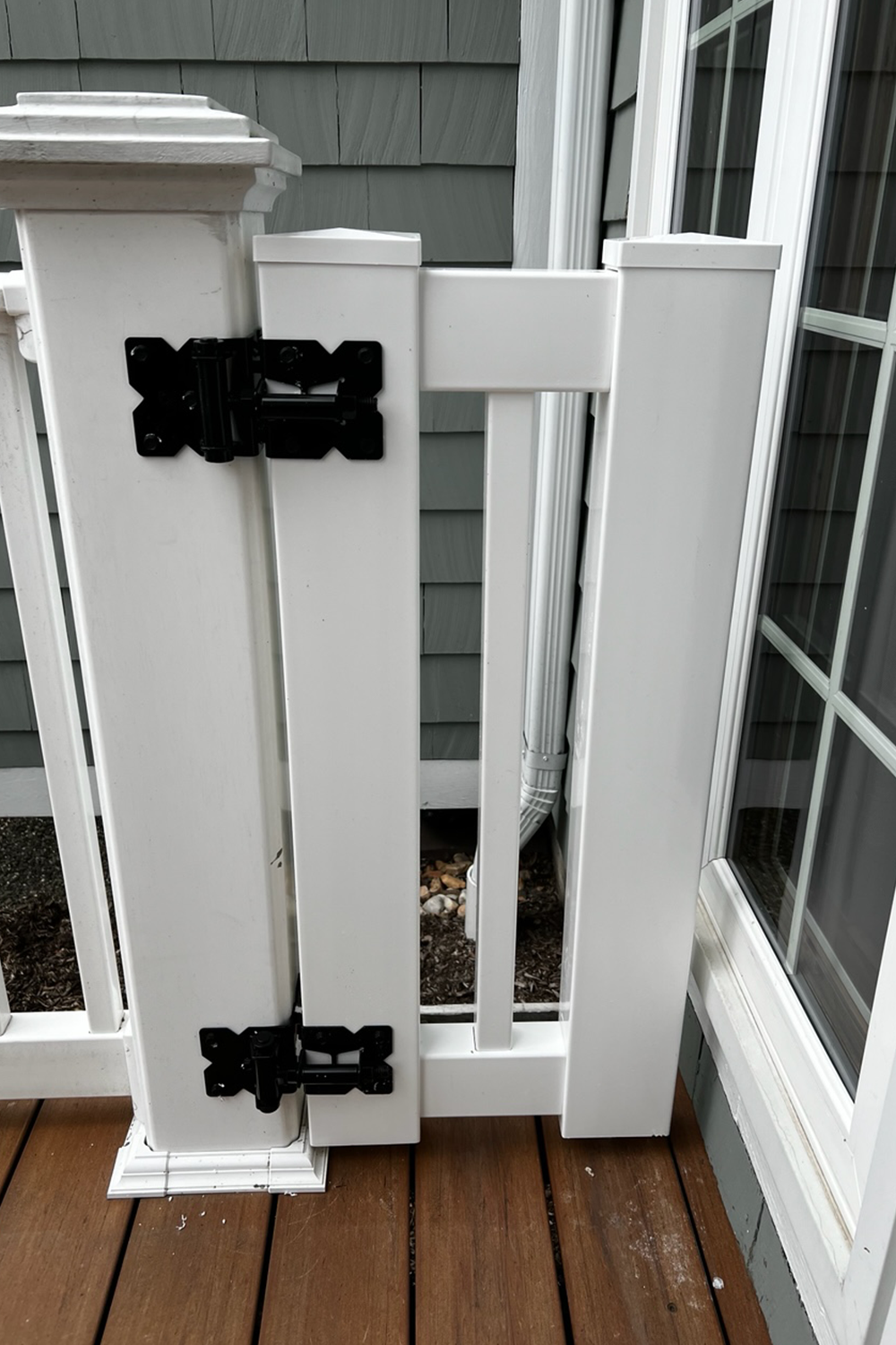 Custom Vinyl Deck Gate_.png