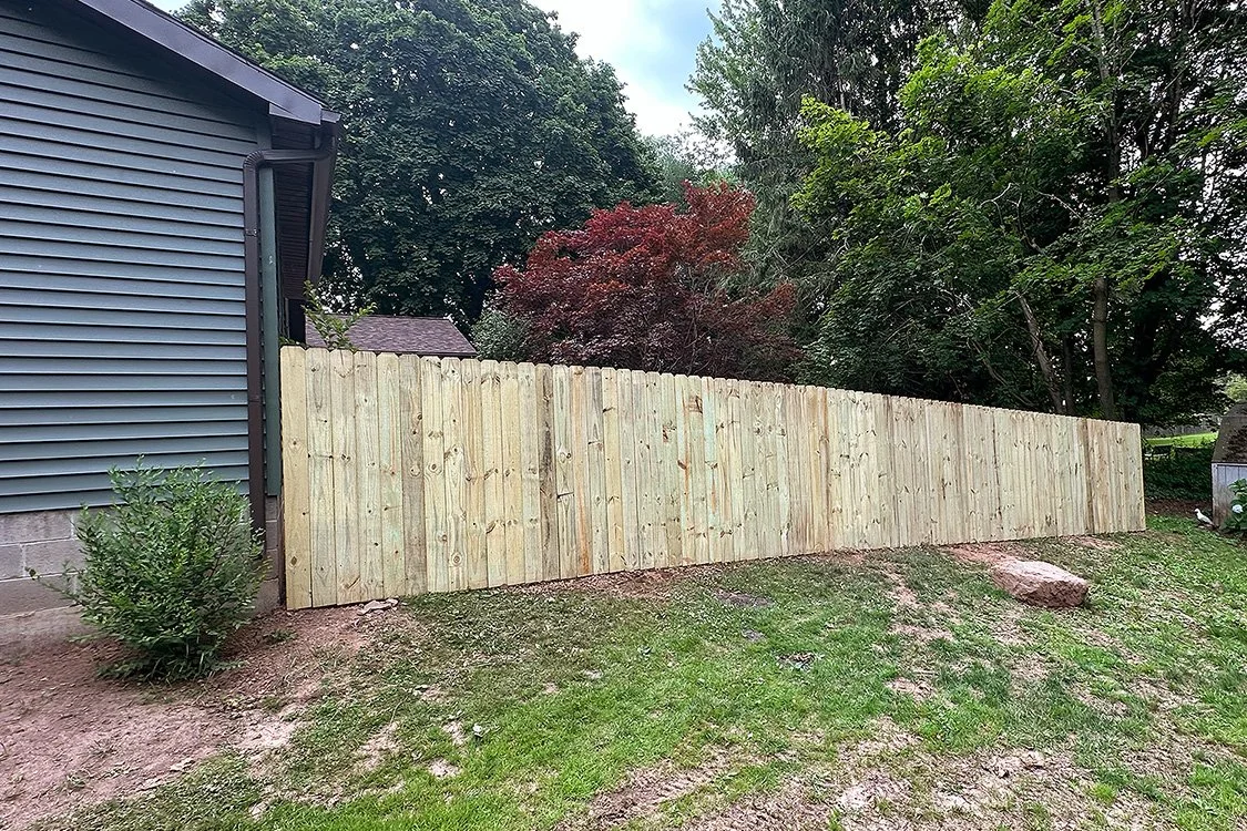 woodfence_b_1000x1500.jpg