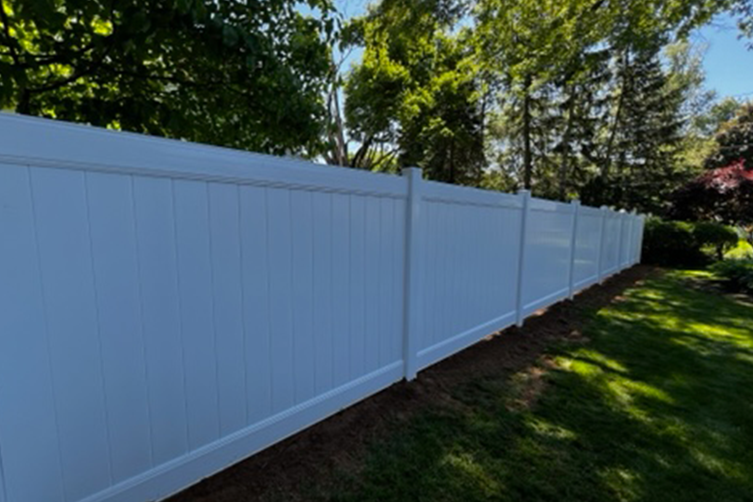 6' White Vinyl Privacy.png