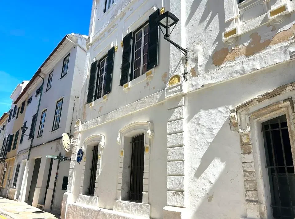 FORBES: Why Mahón Menorca Is The Most Romantic Springtime Escape