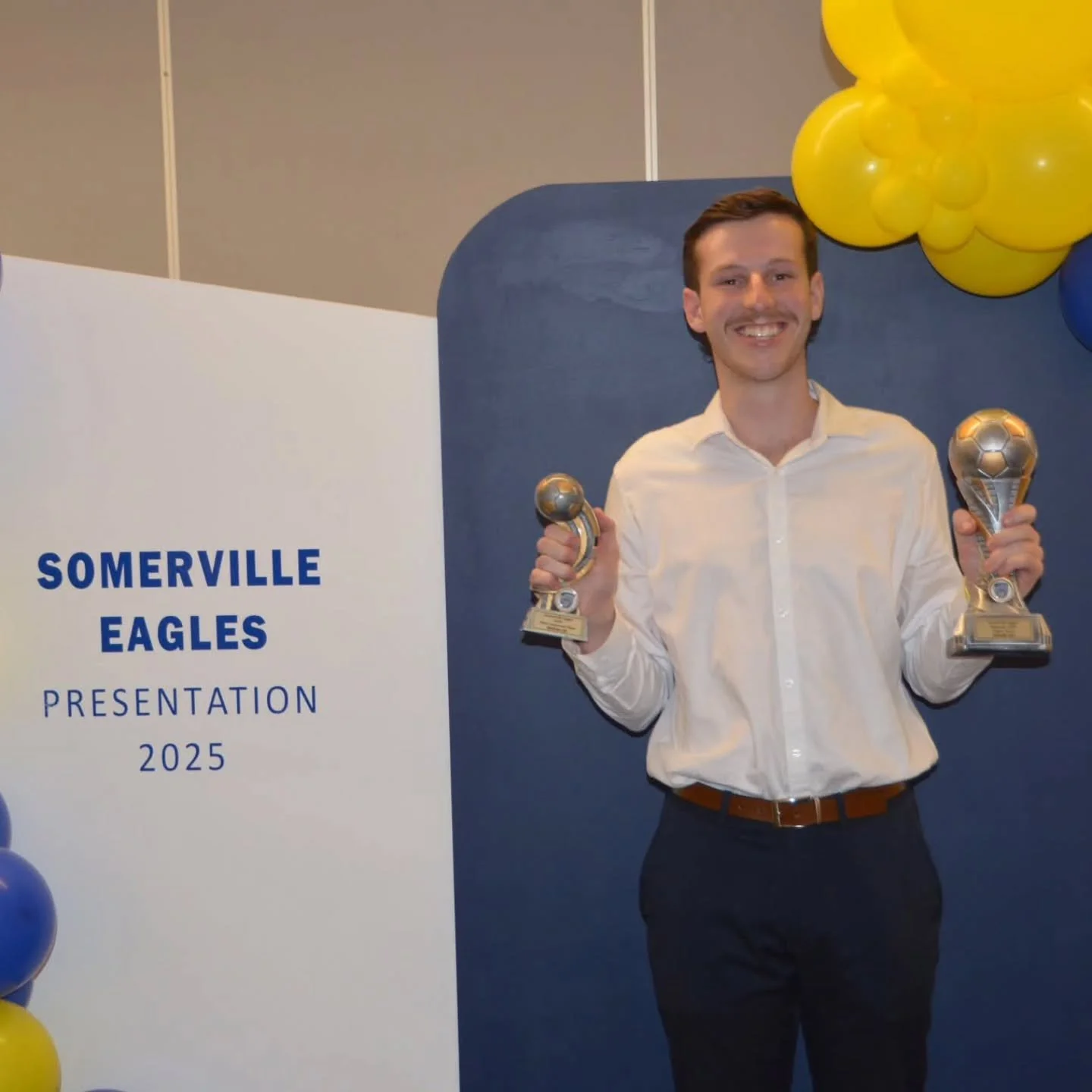 Your Somerville Eagles Most Improved Mens player was @devlin_lee_.

Thank you to @natalia_eventstyling for the brilliant balloon garland!

#sesc 🦅