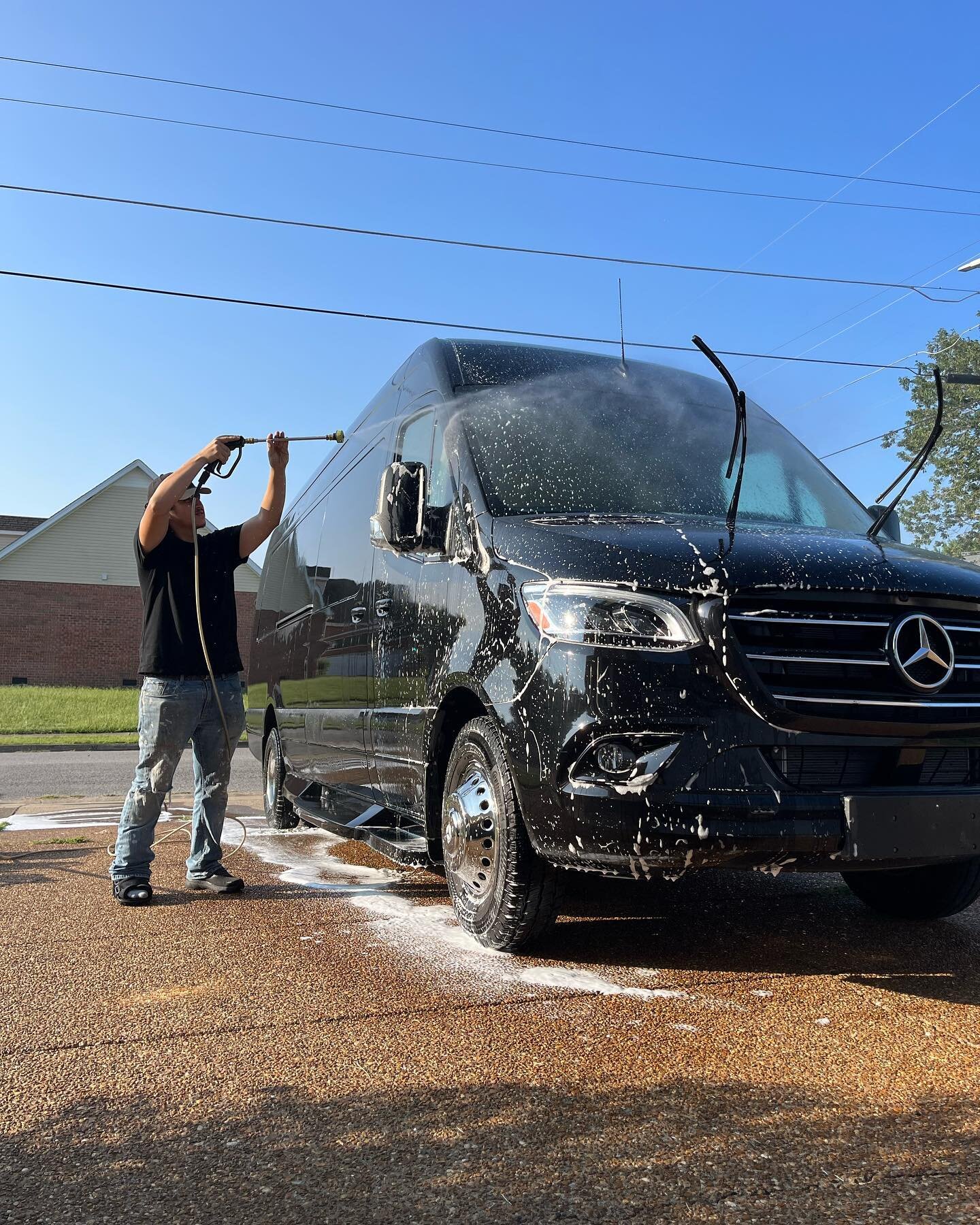 Big thanks to @thatmanjwill @jaquanmotonproductions for trusting us with this beautiful ride 🤩