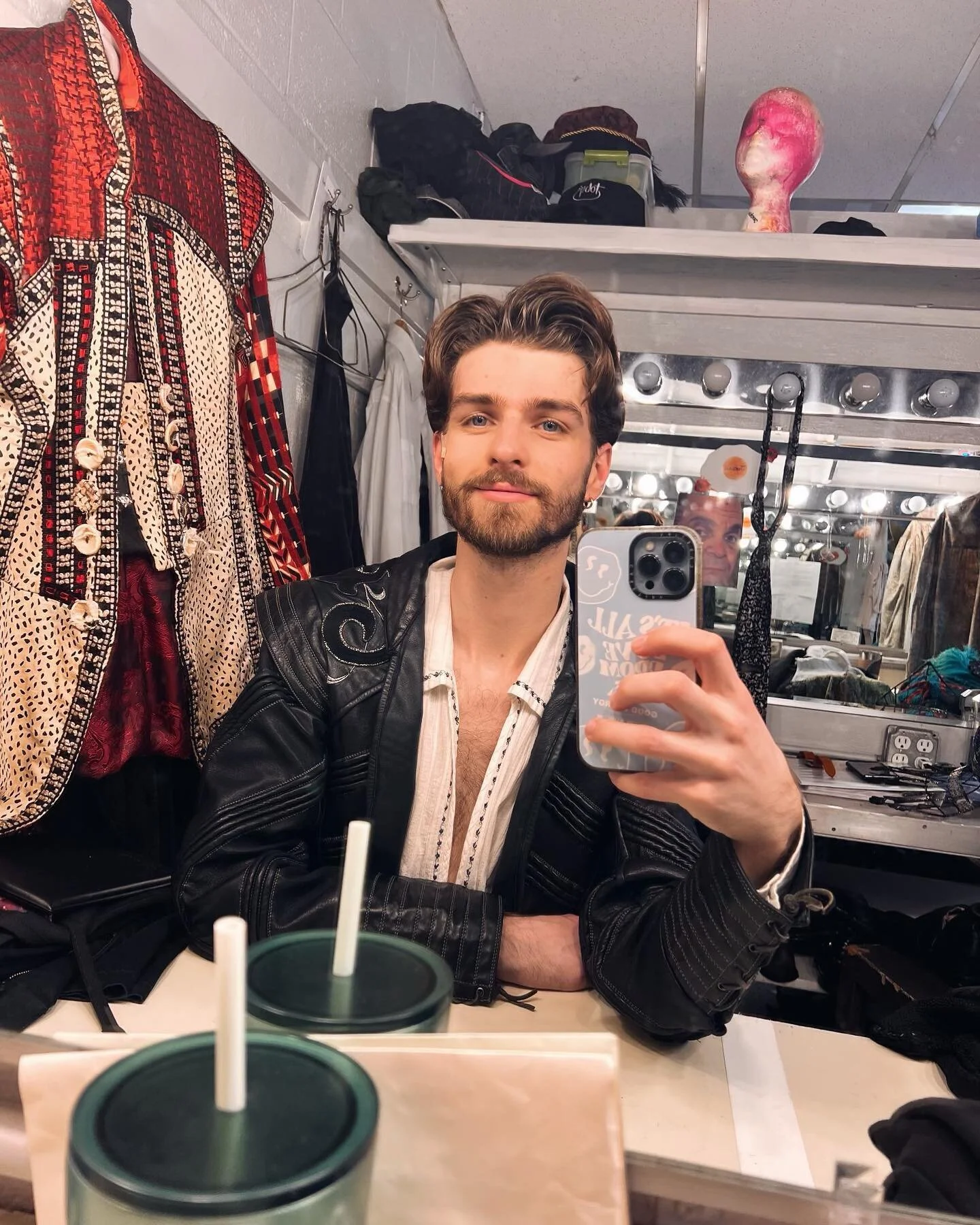 it&rsquo;s sexy but it&rsquo;s hard 🍳

2/6 tracks and 8 shows down! This swing is having the best time in the Renaissance! Come see Something Rotten through March 19! (stay tuned for more dates 😉)