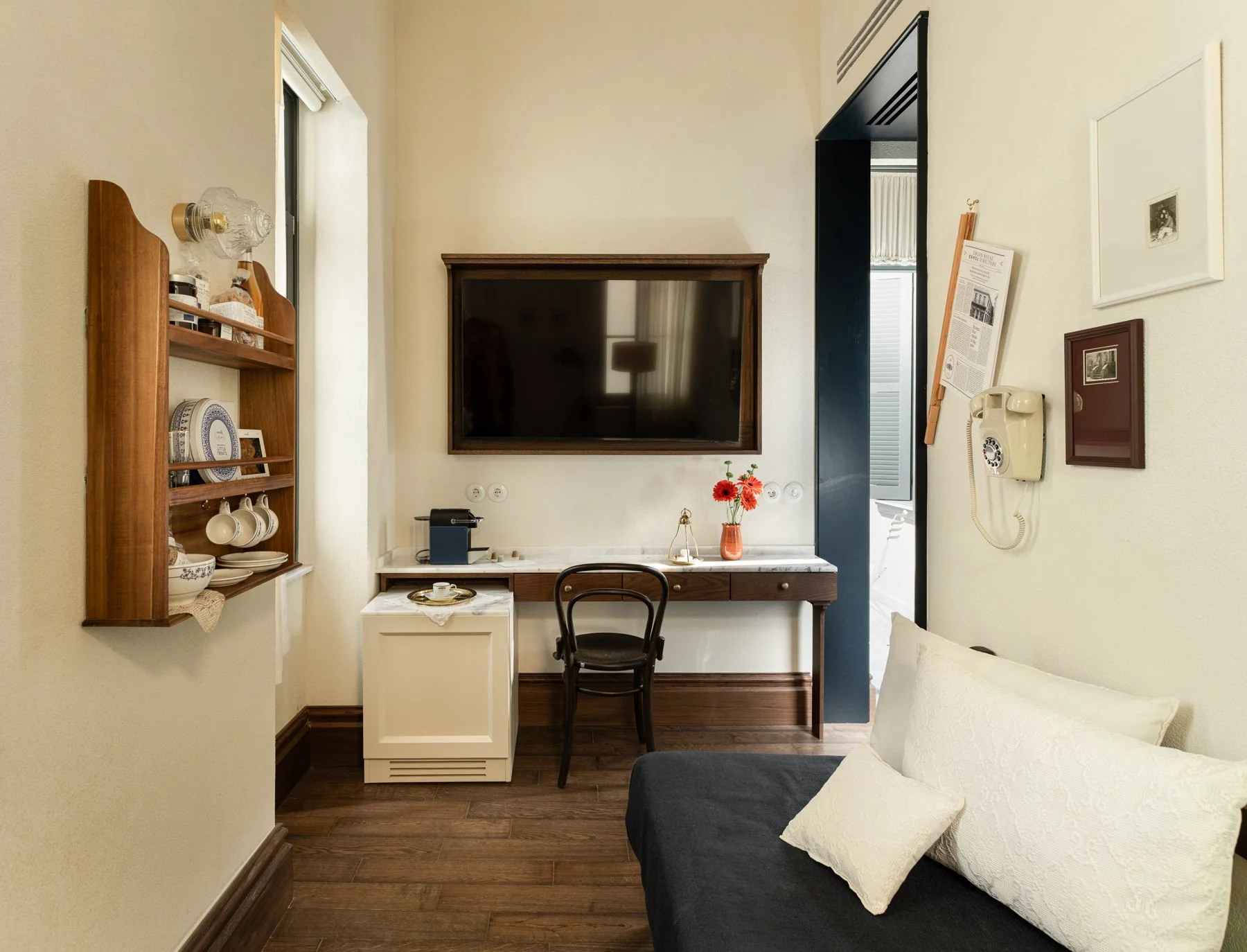 Copy of Ermou Rooms-27.jpg