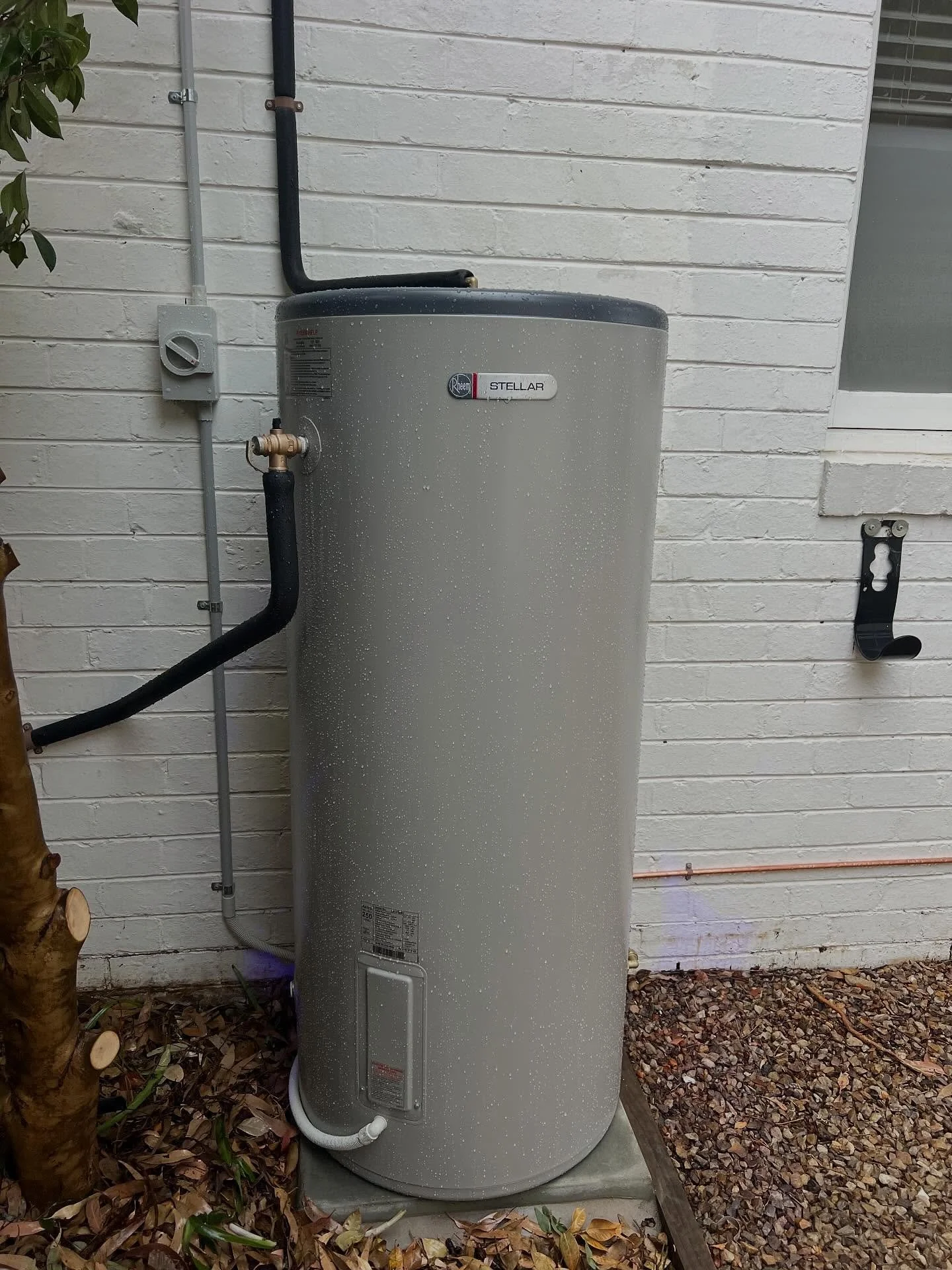 Melbourne wide 24/7 - www.sustainplumbing.com.au #plumbernearme #plumber #plumbermelbourne #hotwater