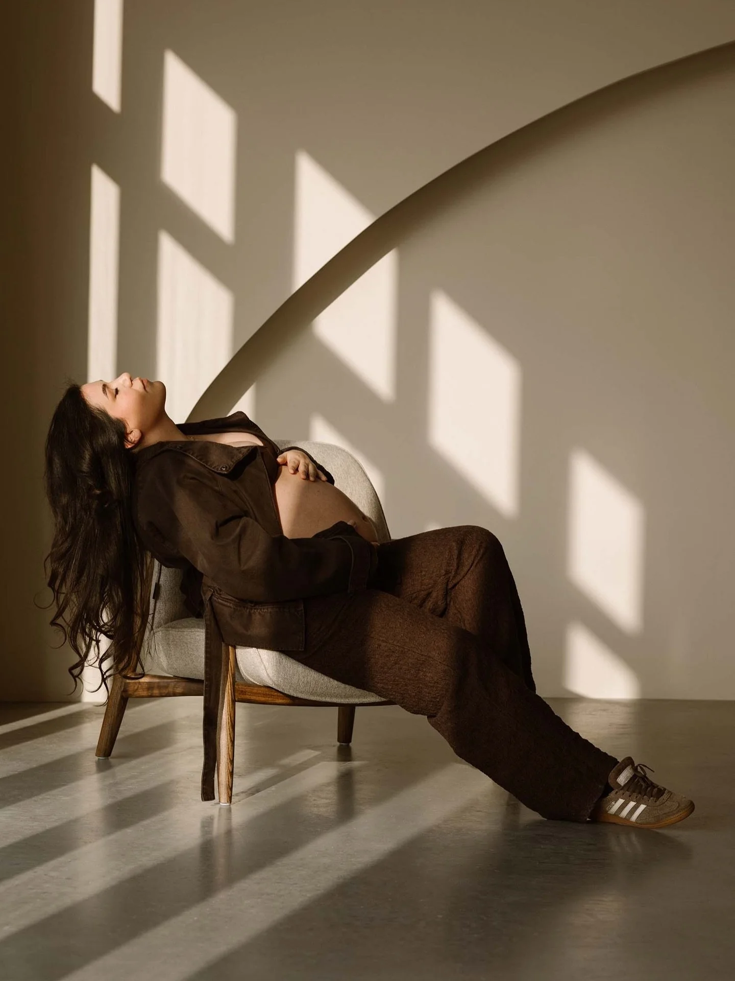 Wat een toffe beelden van de minishoots door onze coworker Loes🔥

Op 12 april heeft Loes weer een minishoot dag bij Studio Breau en er zijn nog een paar plekjes vrij. Wil je ook zulke mooie beelden van je zwangerschap, baby, je gezin of gewoon van j