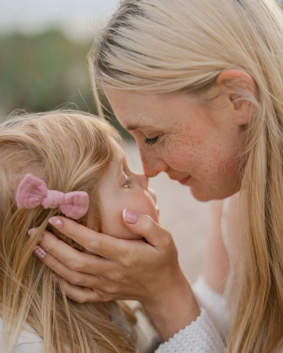 Ikuistetaanko t&auml;n&auml; kes&auml;n&auml; teid&auml;n perheelle albumin t&auml;ydelt&auml; rakkaita muistoja talteen, juuri t&auml;st&auml; hetkest&auml; el&auml;m&auml;&auml;?🥰❤️

Perhekuvaukset varattavissa nyt🥰

#perhekuvaus #perhekuvausmilj