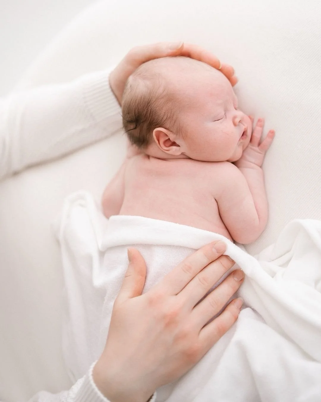 Maaliskuun loppuun odotellaan viel&auml; useampaa vauvaa syntyv&auml;ksi🥰 

Vastasyntyneet perheineen pyrit&auml;&auml;n kuvaamaan noin 4-14 vrk ik&auml;isen&auml; jos vauvan ja perheen vointi sen sallii🥰 My&ouml;h&auml;ist&auml; kuvaus ei ole t&au