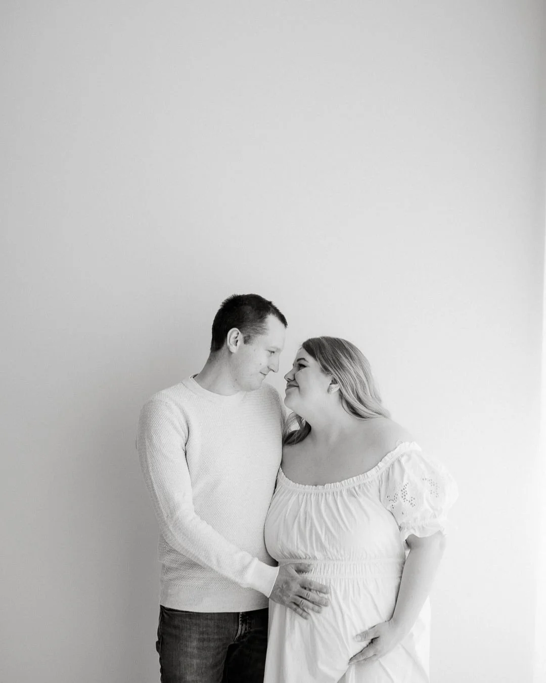 On valtavan suuri etuoikeus saada seurata teid&auml;n onnea ja el&auml;m&auml;n suuria hetki&auml; kamerani takaa. 
Mun monet asiakasperheet on sellaisia ett&auml; ollaan tavattua ekan kerran jo vuosia sitten, ollaan tultu tutuiksi ja ty&ouml;skentel