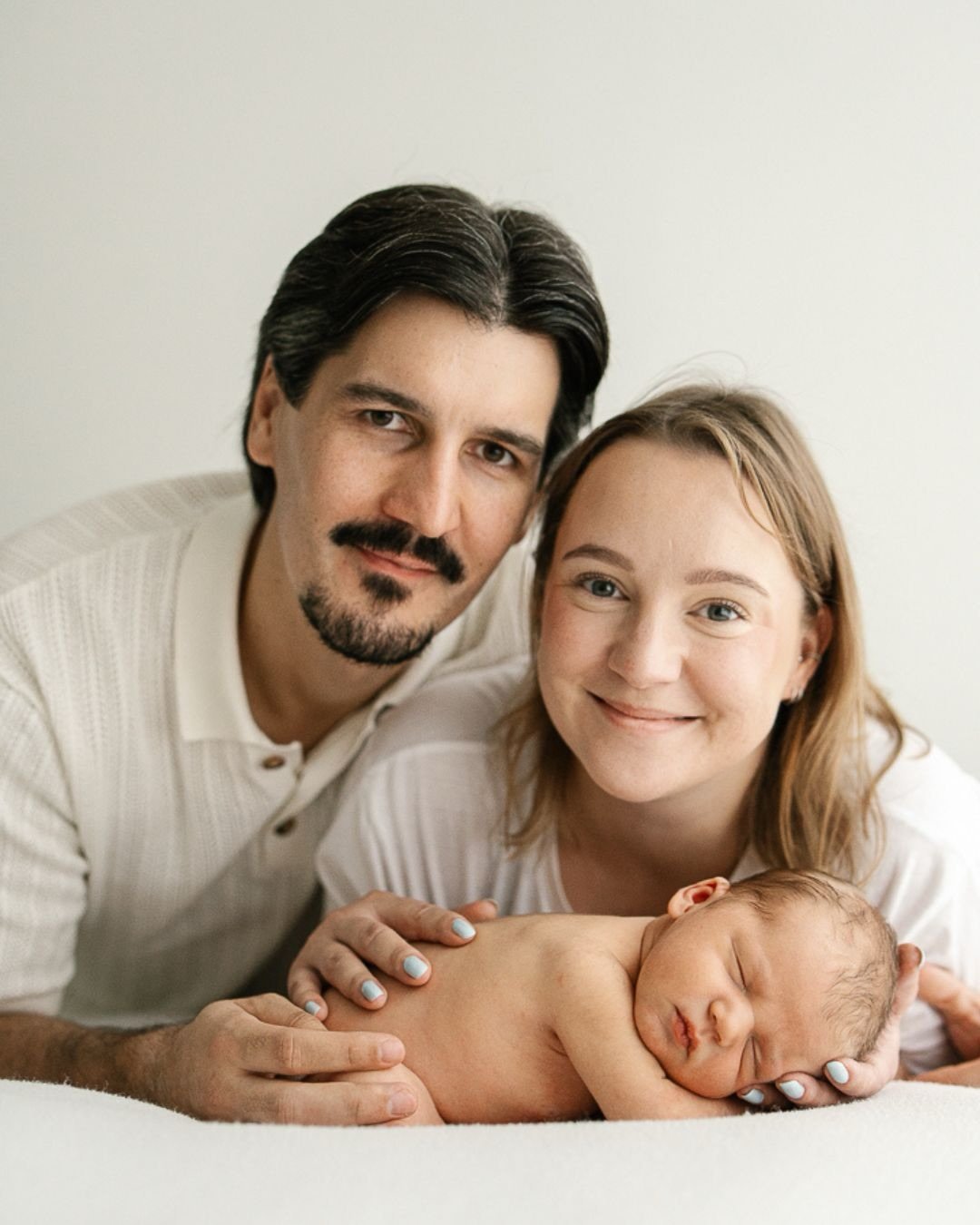 Pieni kooste heid&auml;n galleriastaan t&auml;nne feedin puolelle, edellisist&auml; vauvakuvista on aivan liian kauan aikaa. 

Jos s&auml; haaveilet newbornkuvista (tai kuvauksesta v&auml;h&auml;n isommankin vauvan kanssa) niin laita viesti&auml; ja 