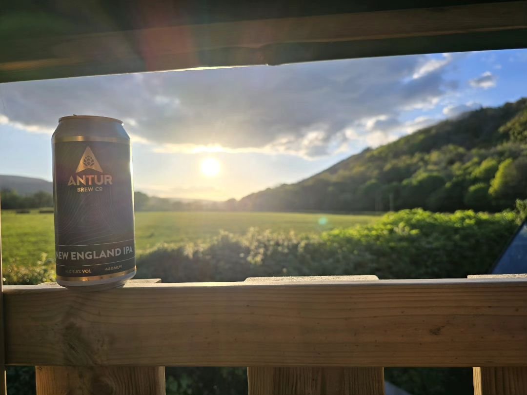 Perfect evening for sampling some of the delicious beers from @anturbrewco 😎 Pay them a visit at their new premises just down the road in Crickhowell and see their microbrewery, shop and taproom 👍