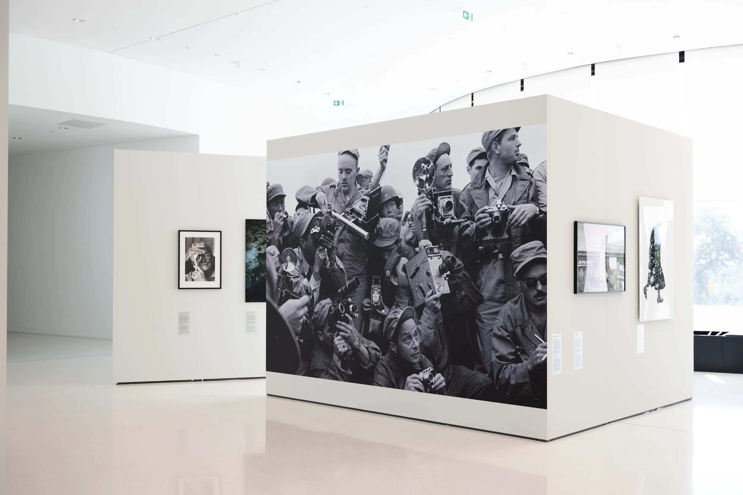 _2026_LEICA_Personal_Perspectives_50JahreGalerien_Dokumentation-9.jpg