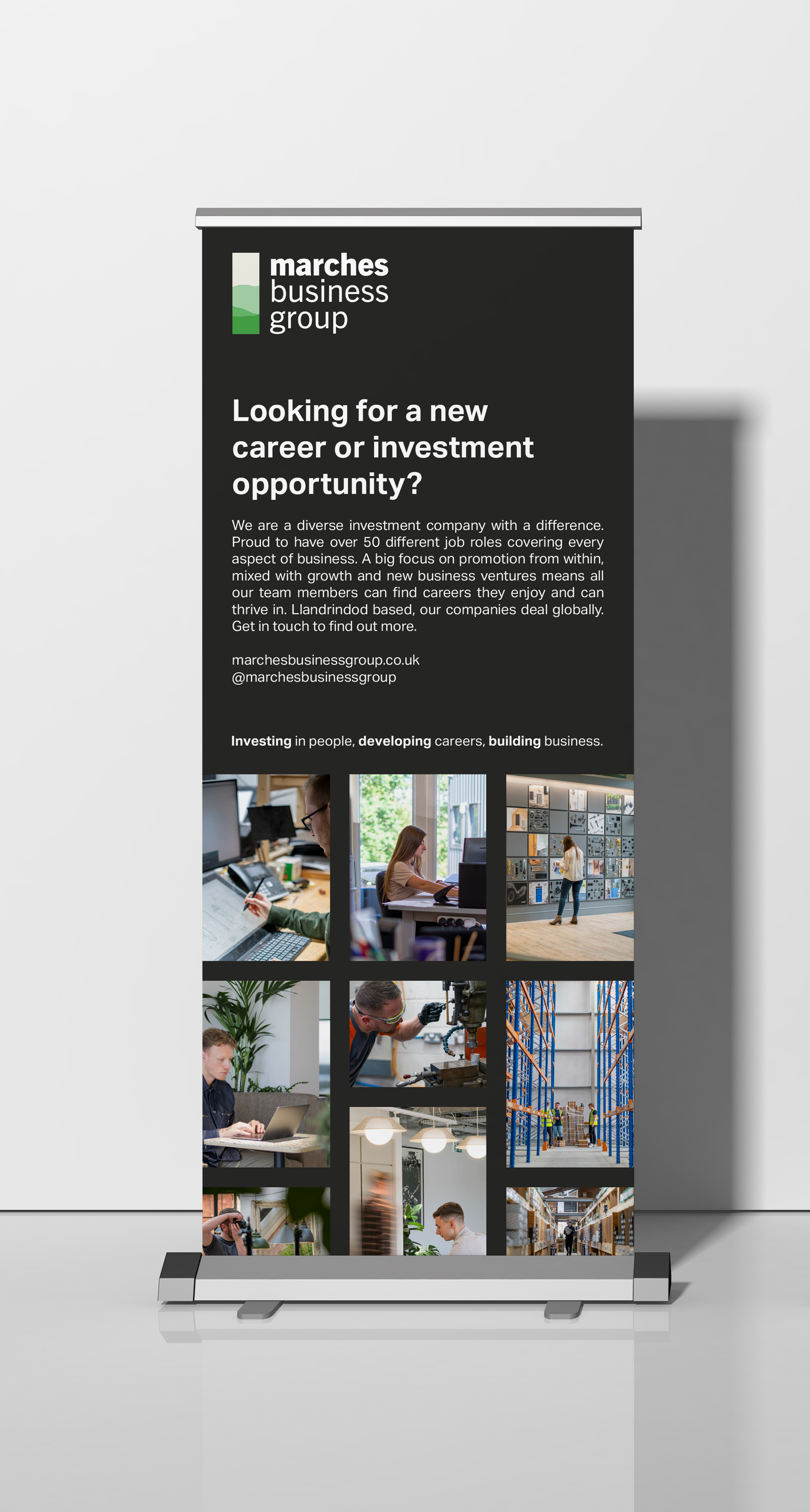 Roll-Up Banner Mockup V2.png