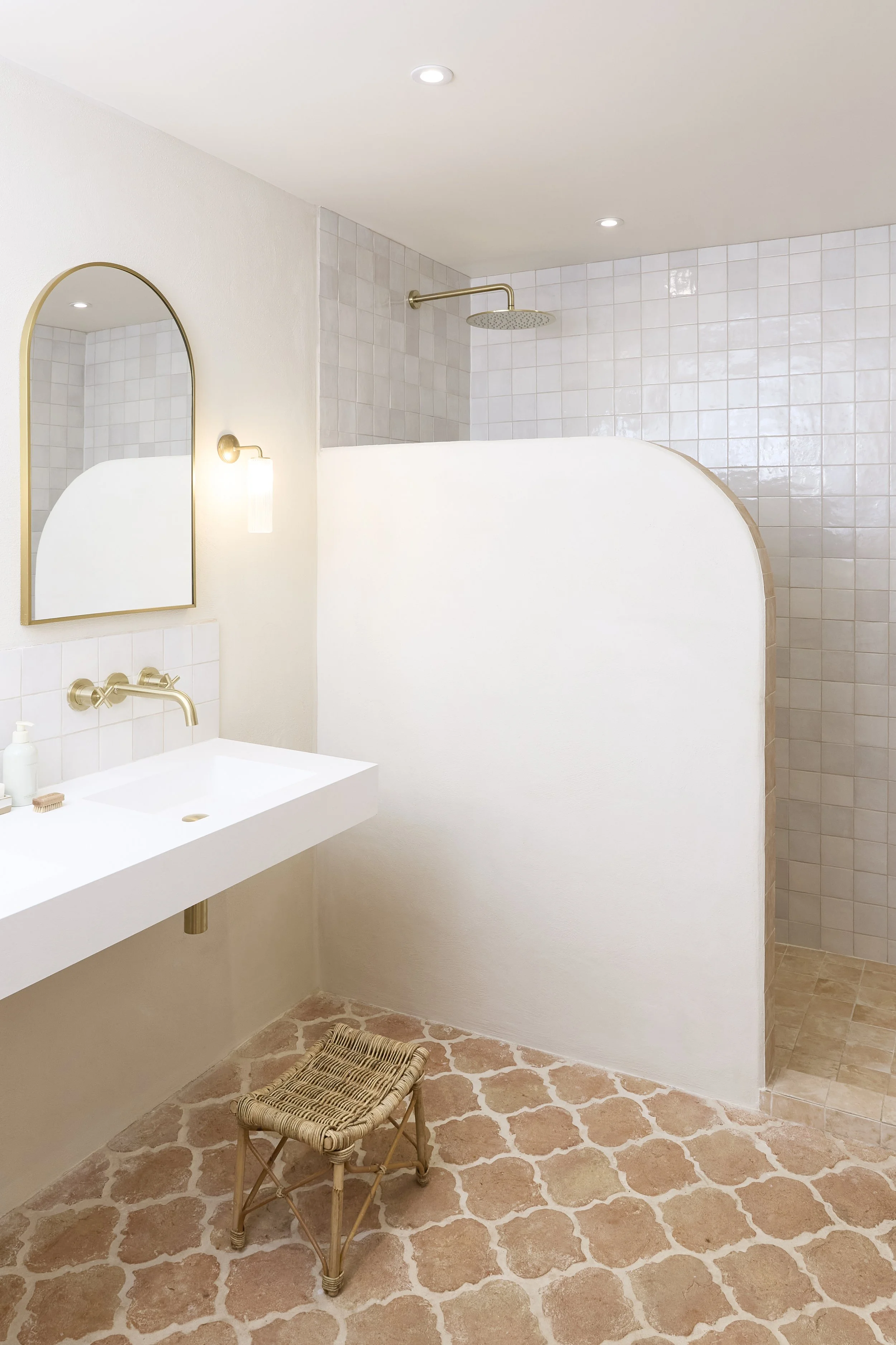 JJBathrooms-Bollowal Farm-Bathroom02-Maroc Porcelain Bianco & Marlborough Terracotta Arabesque-0Y3A1666.jpg