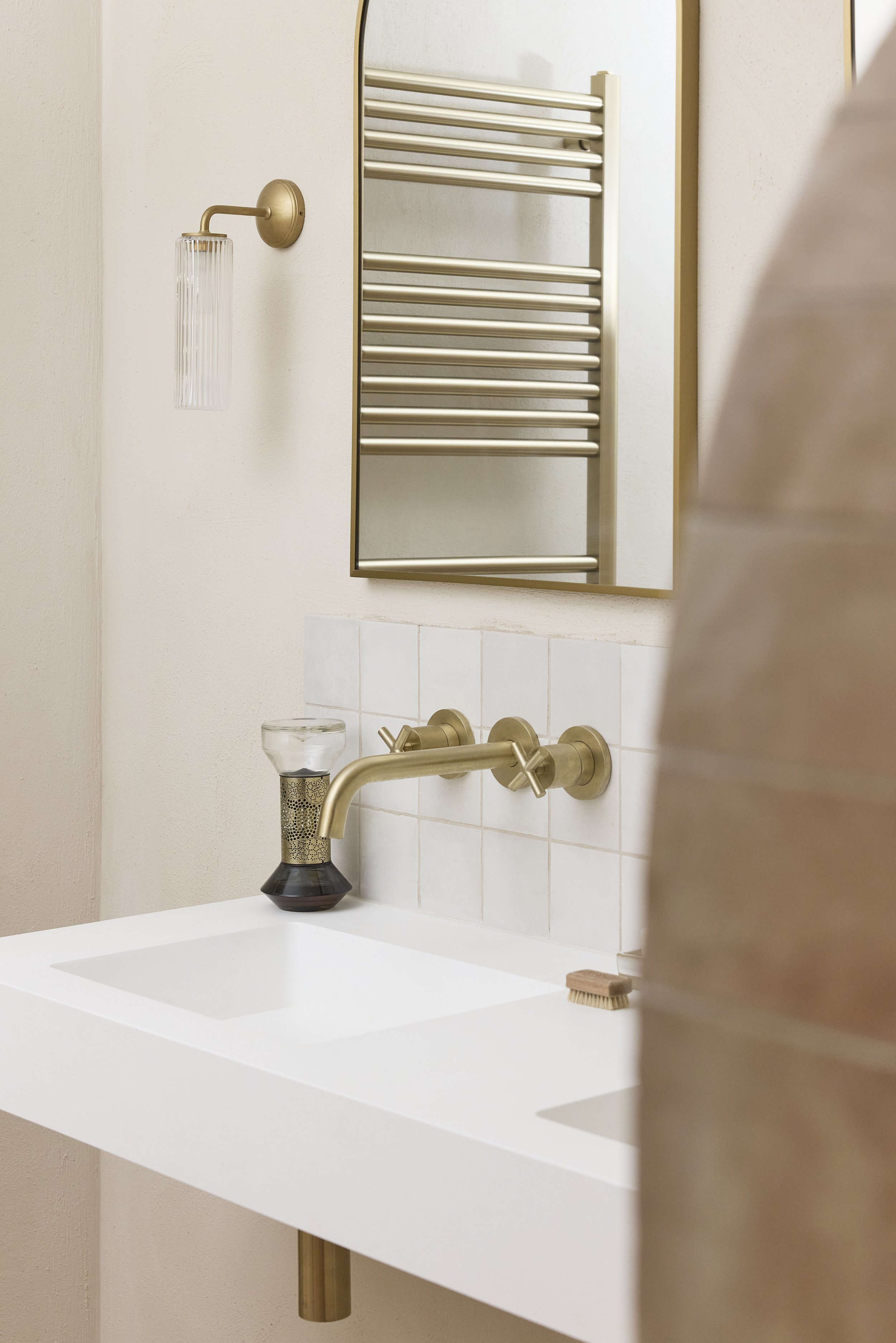 JJBathrooms-Bollowal Farm-Bathroom02-Maroc Porcelain Bianco & Marlborough Terracotta Arabesque-3T8A4294.jpg