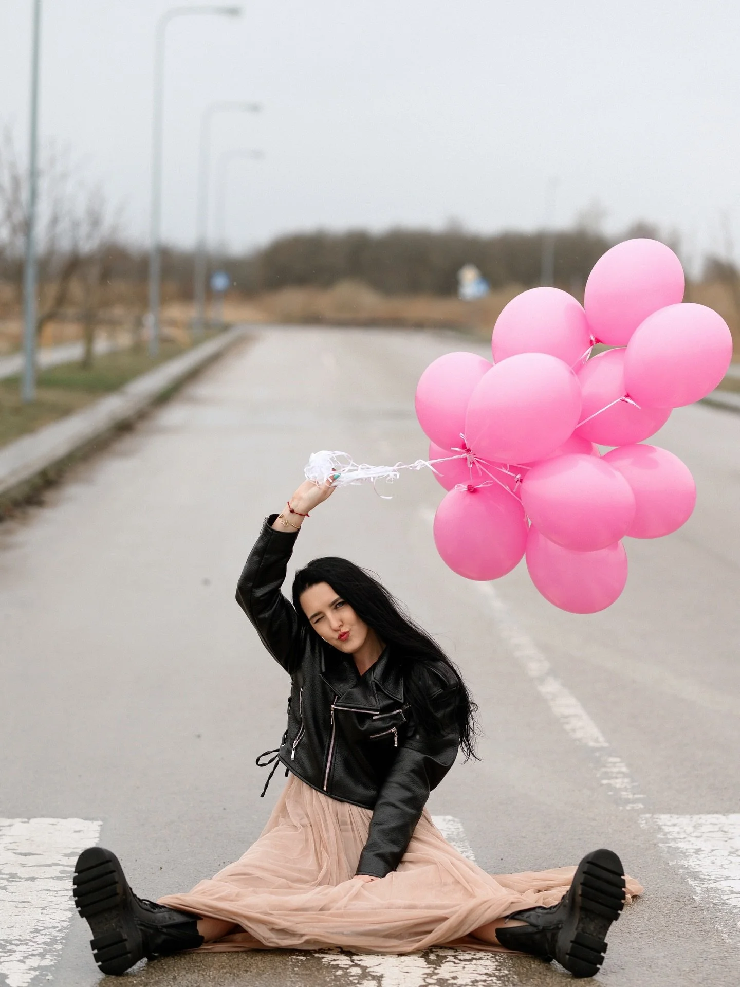 Jau 33 gyvenimo skyrius 🌸
&Scaron;irdis pilna dėkingumo ir noro pasakyti tai mažai mergaitei &scaron;irdyje &ldquo;pažiūrėk kur tu &scaron;iandien jau esi&rdquo; 🤍
Palinkėsiu sau nesustoti siekti savo tikslų, labiau pasitikėti savo idėjomis ir i&sc