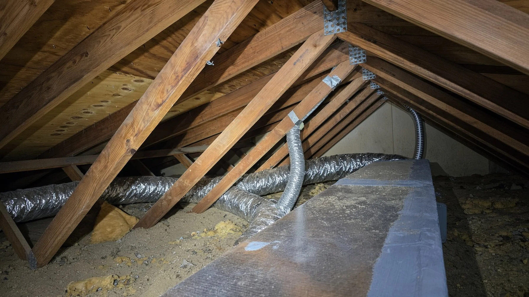 Attic inspection in Navarre, FL