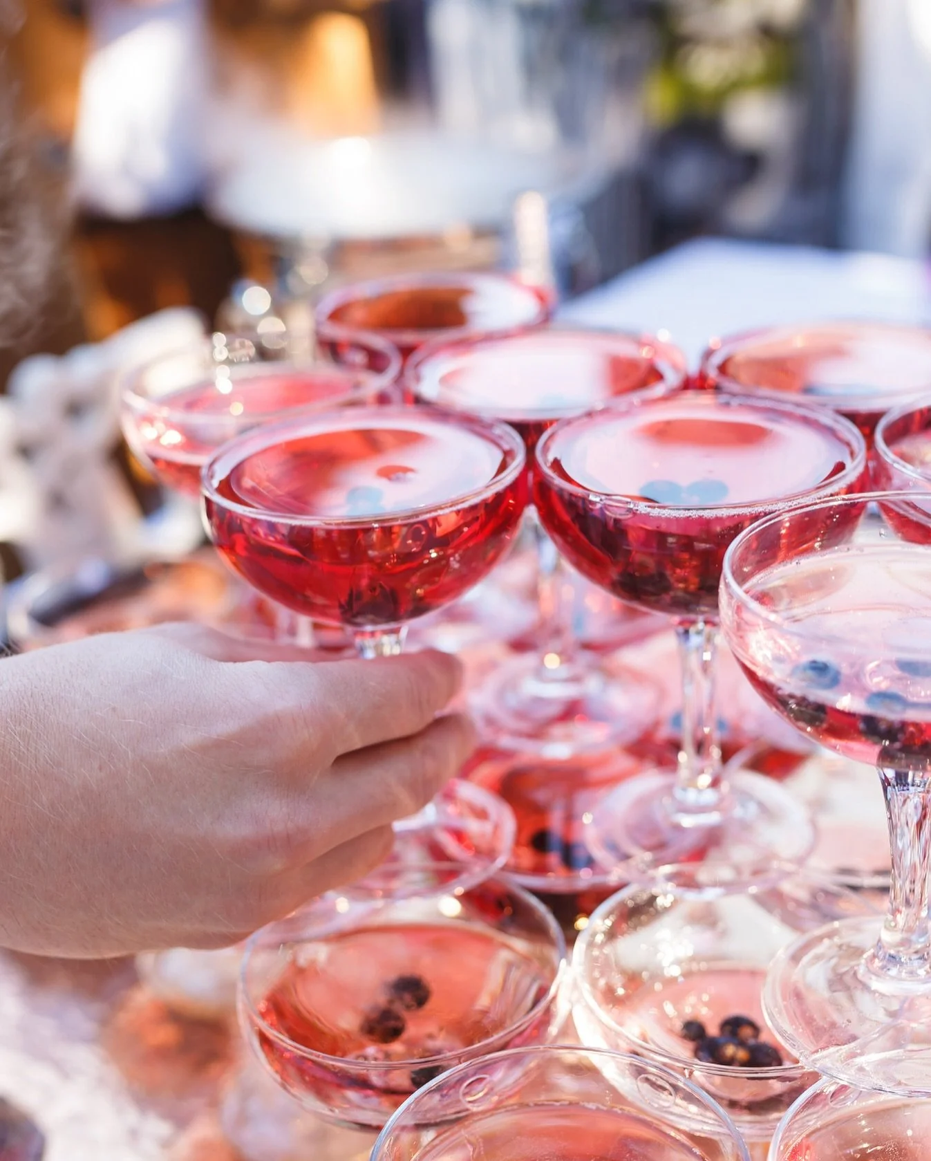 Cheers to another beautiful wedding 🥂 Champagne with a twist! The perfect way to start the day ✨

#Weddingcocktails #Champagne #MobileBar