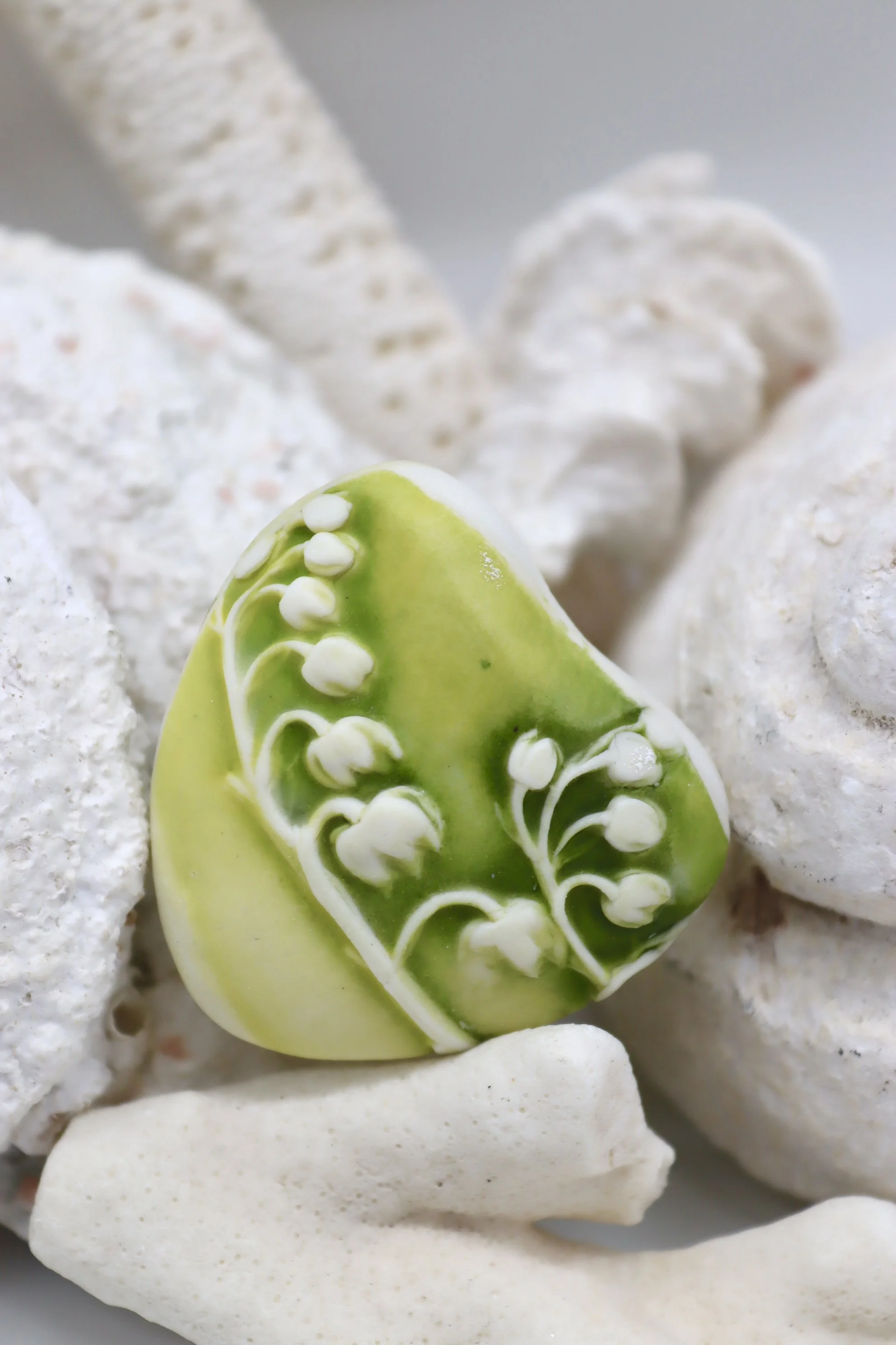 Porcelain Heart Pebble