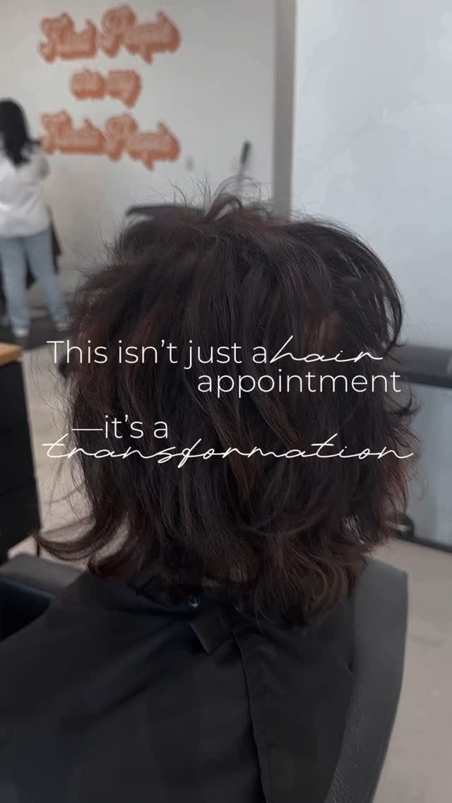 My client wasn’t even convinced that extensions would blend and look natural on her… until she saw the results. Now, she’s wondering why she didn’t do this sooner!
All it takes is the right method, the right stylist😉, and a