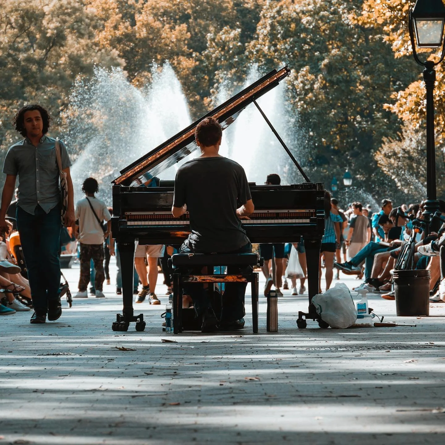 Greenwich Village piano player.jpg