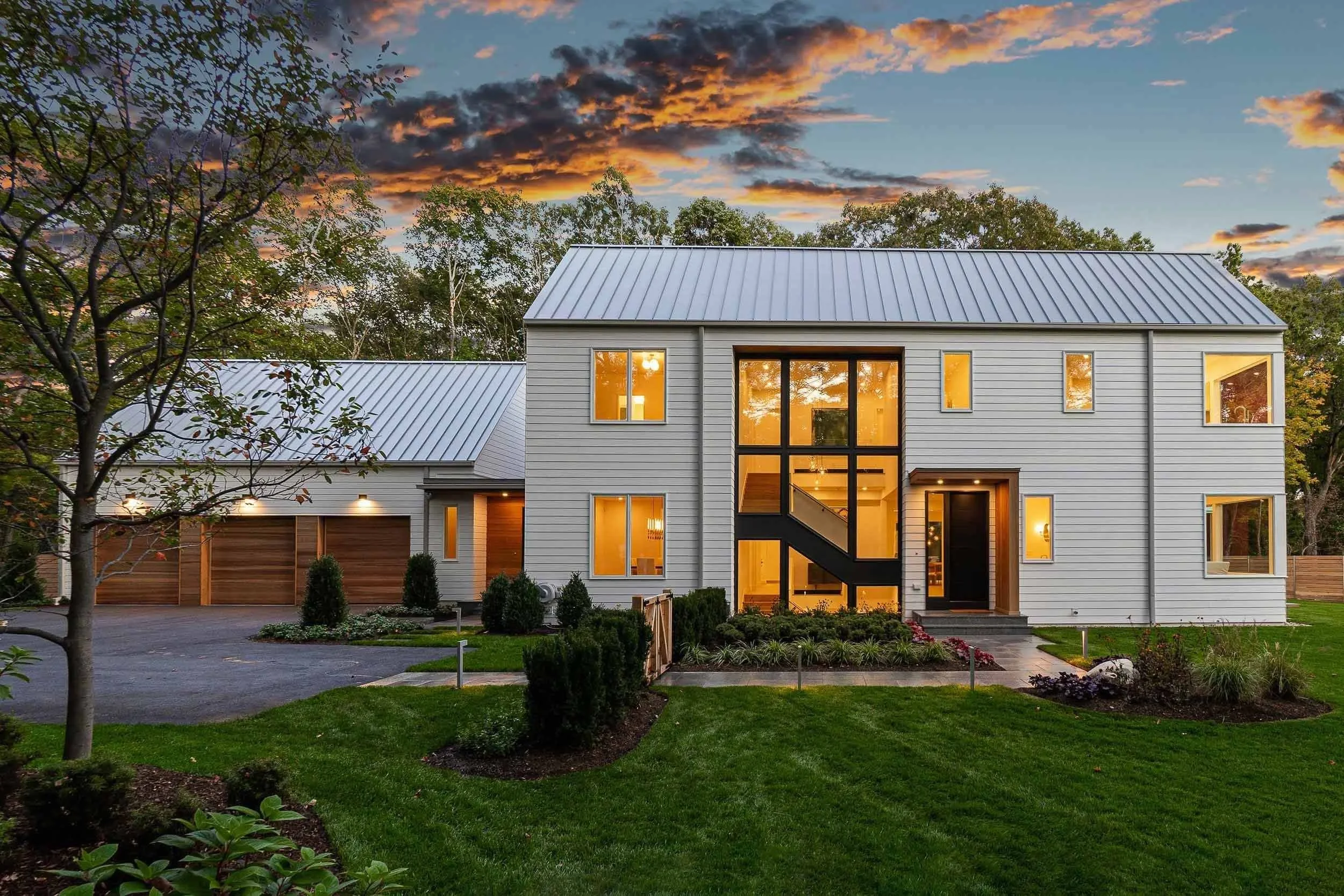 Contemporary Farmhouse-1.jpg