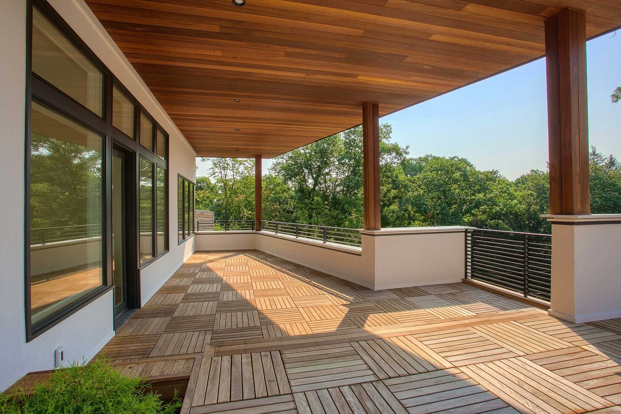 Hollywood Hills Post.jpg