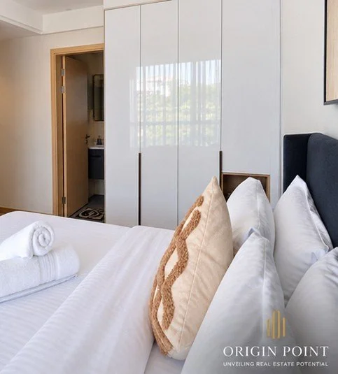 03_bedroom_wardrobe_view.jpg