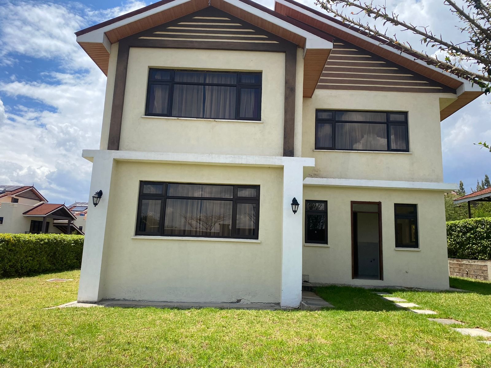 Lovely Home For Sale – 4 Bedroom Villa | Serene Park (Phase 1)