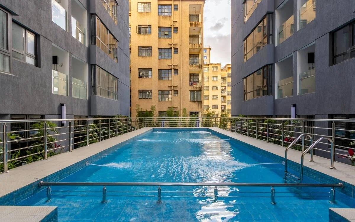 swimming pool daytime.jpg