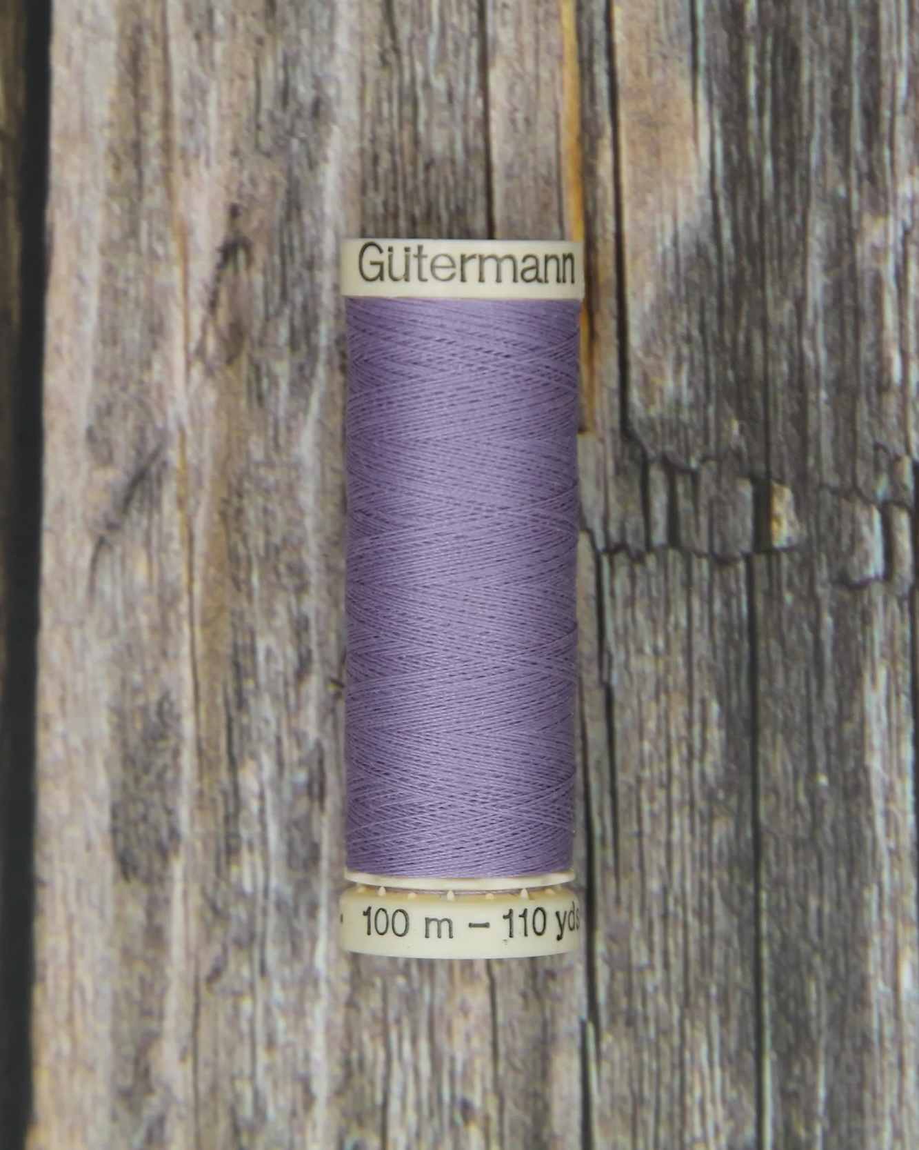 #907 Dahlia Gütermann Sew-All Thread