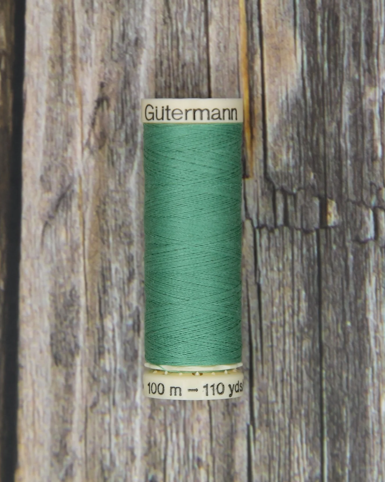 #657 Creme de Mint Gütermann Sew-All Thread