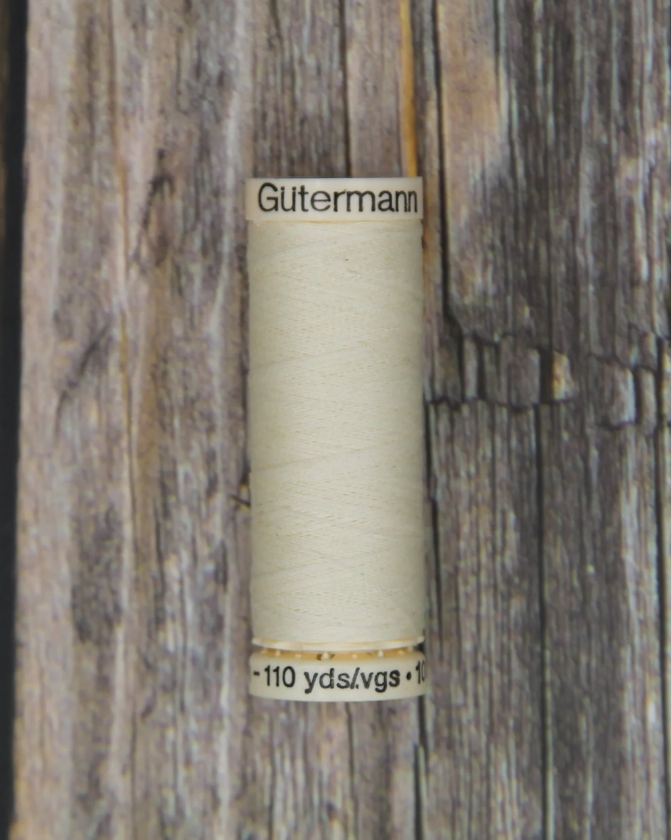#800 Ivory Gütermann Sew-All Thread