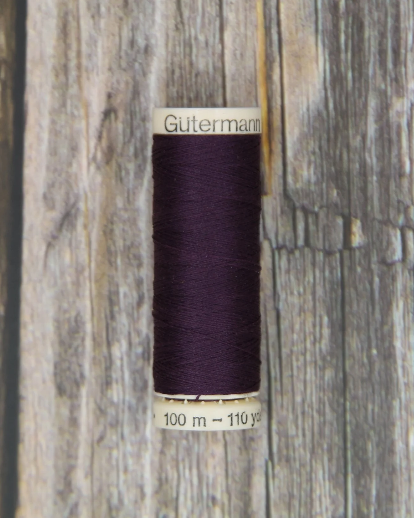 #941 Dark Plum Gütermann Sew-All Thread