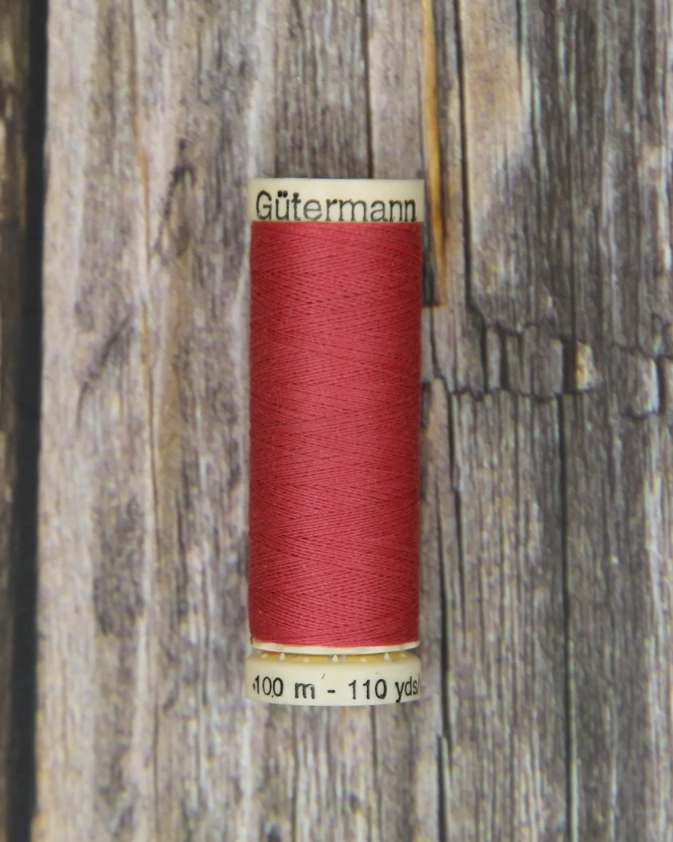 #330 Hot Pink Gütermann Sew-All Thread