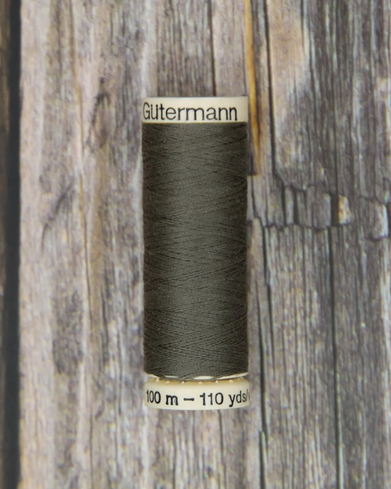 #585 Cafe Au Lait Gütermann Sew-All Thread