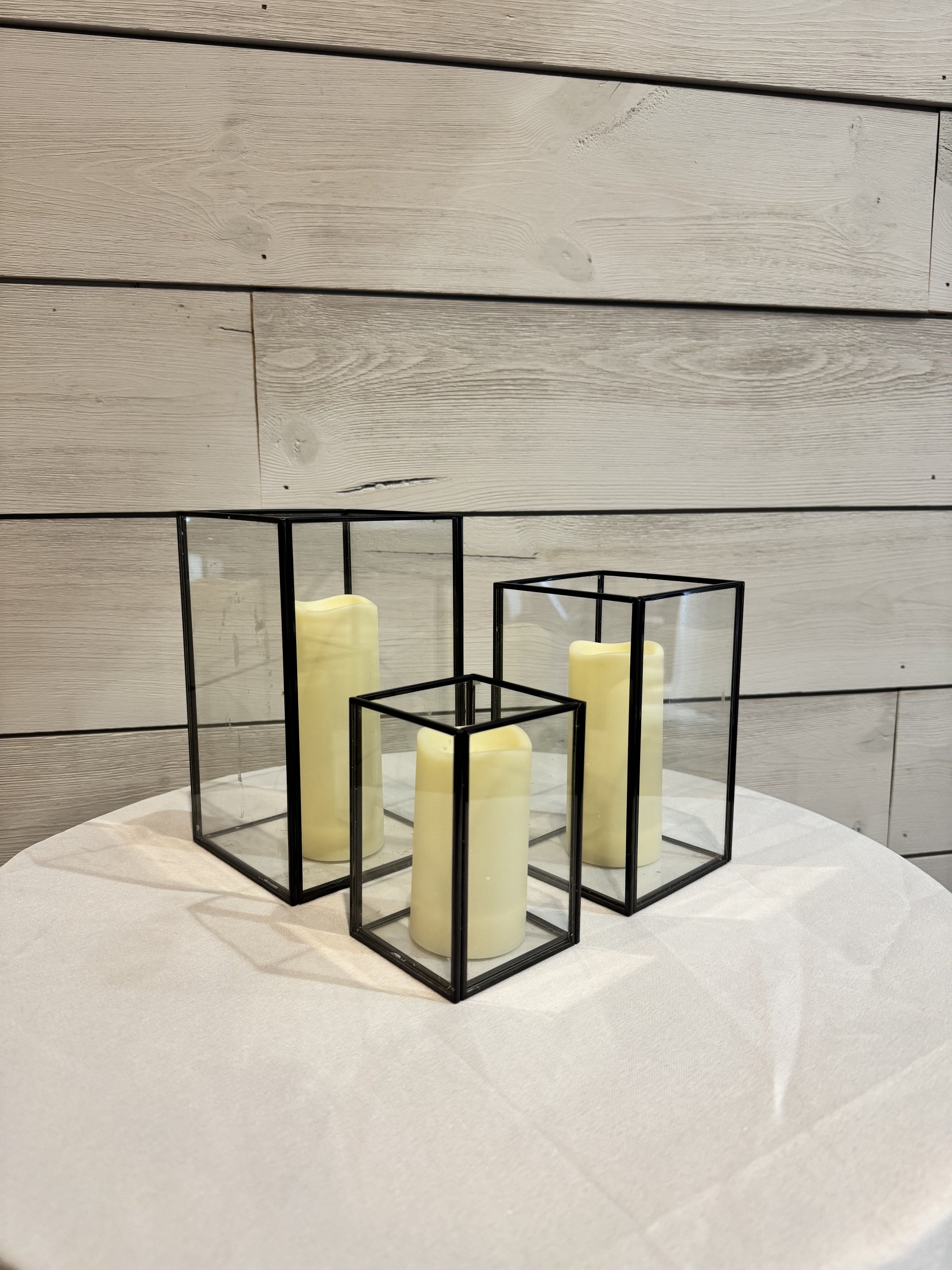 Black/Glass Center Piece w/ candles
