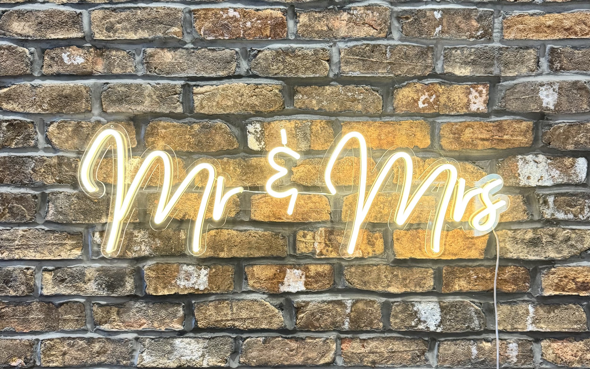 Mr. & Mrs. Light up sign