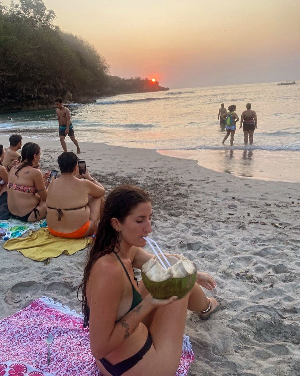 I think I need another straw 
&bull;
&bull;
&bull;
We spent four days eating nothing but coconuts and grilled jacketfish, driving around the entire island of Nusa Penida, and swimming in the glow of red sunsets. 

#islandLife