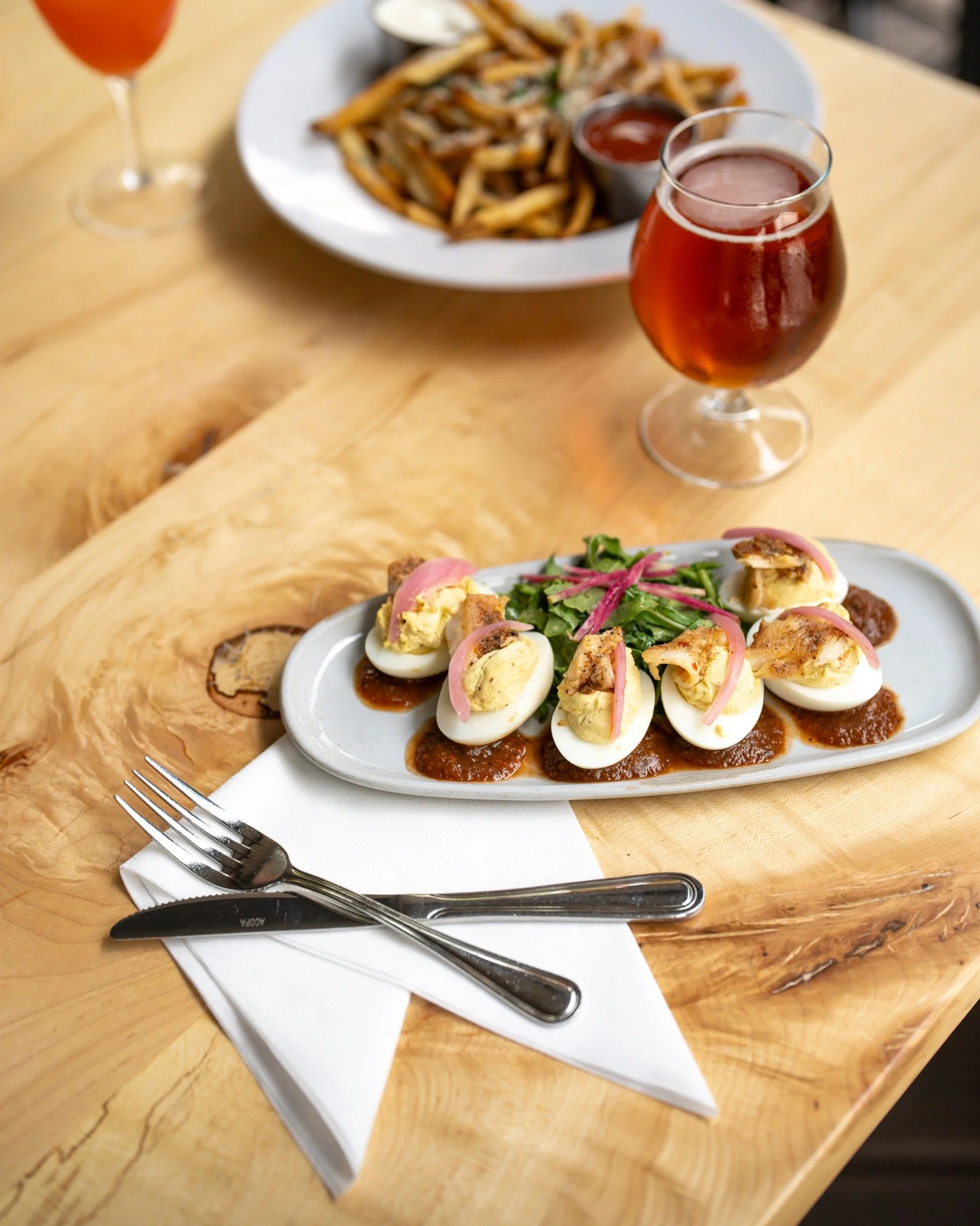 Case of the Mondays? 
We've got you.
Devilish eggs + draft beer on the way.
 #thespeckledtrout #thespeckledtroutrestaurant #thespeckledtroutbottleshop #thespeckledtroutrestaurantandbottleshop #eatplaystay #draftbeer #deviledeggs