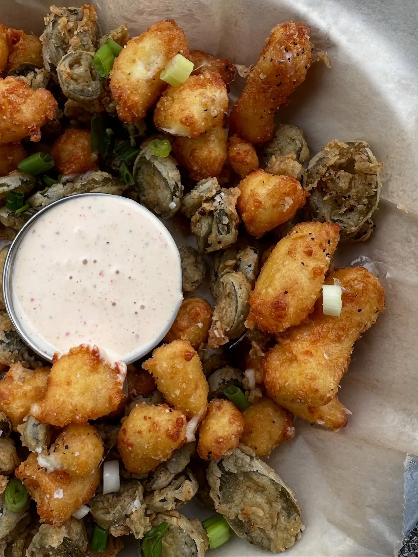Fried Cheese Curds + Jalapeños + Alabama White Q Sauce = The Holy Trinity of Snacks. Come Hungry, Leave Happy.
#thespeckledtrout #smallbites #eatplaystay #barbites #appetizer