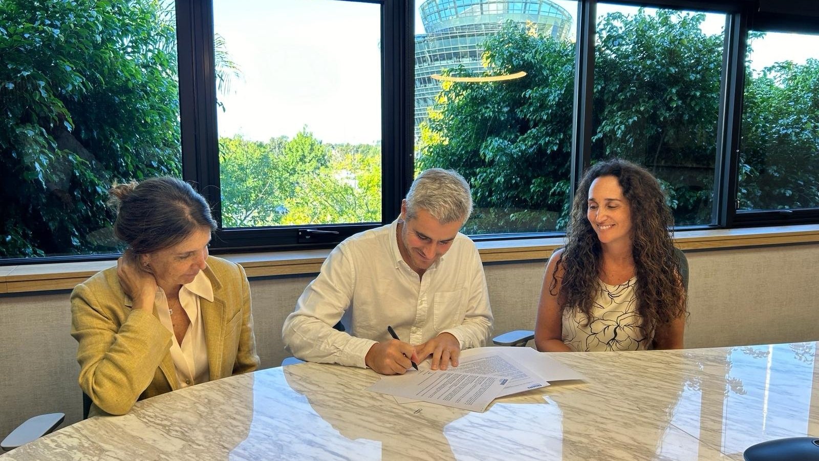 Uruguay Innovation Hub y Zonamérica firmaron un acuerdo de colaboración