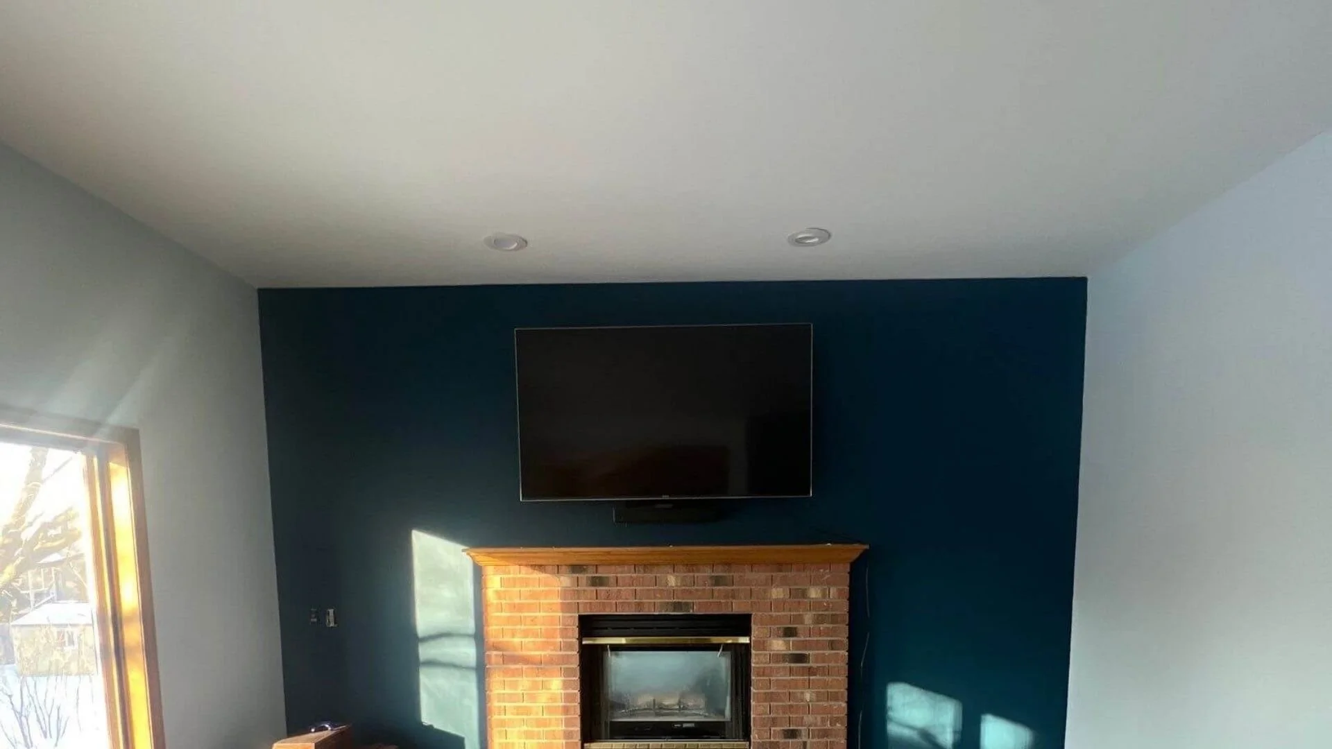 what a room looks like without popcorn ceiling