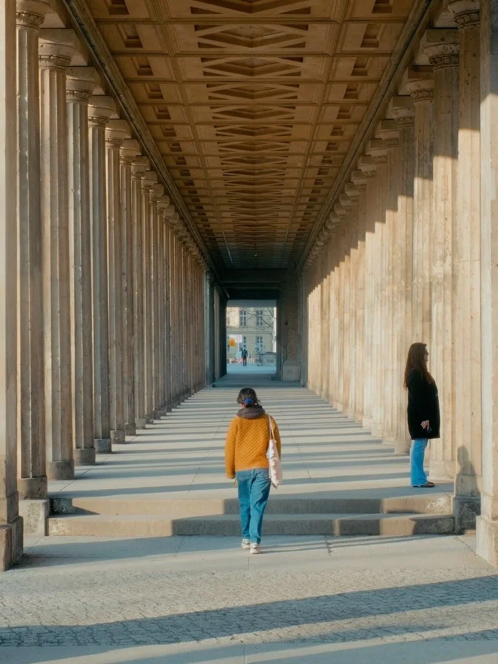 -
A Game of Light &amp; Shadow 🙂&zwj;↕️
-
Berlin Mitte. 🏛 Spring light. ☀️ One focal length. 📸

A morning on the streets with @rce_foto_de&rsquo;s Fujifilm X-E5 and the XF 35mm f/1.4 R - a setup that&rsquo;s small enough to not draw too much atten