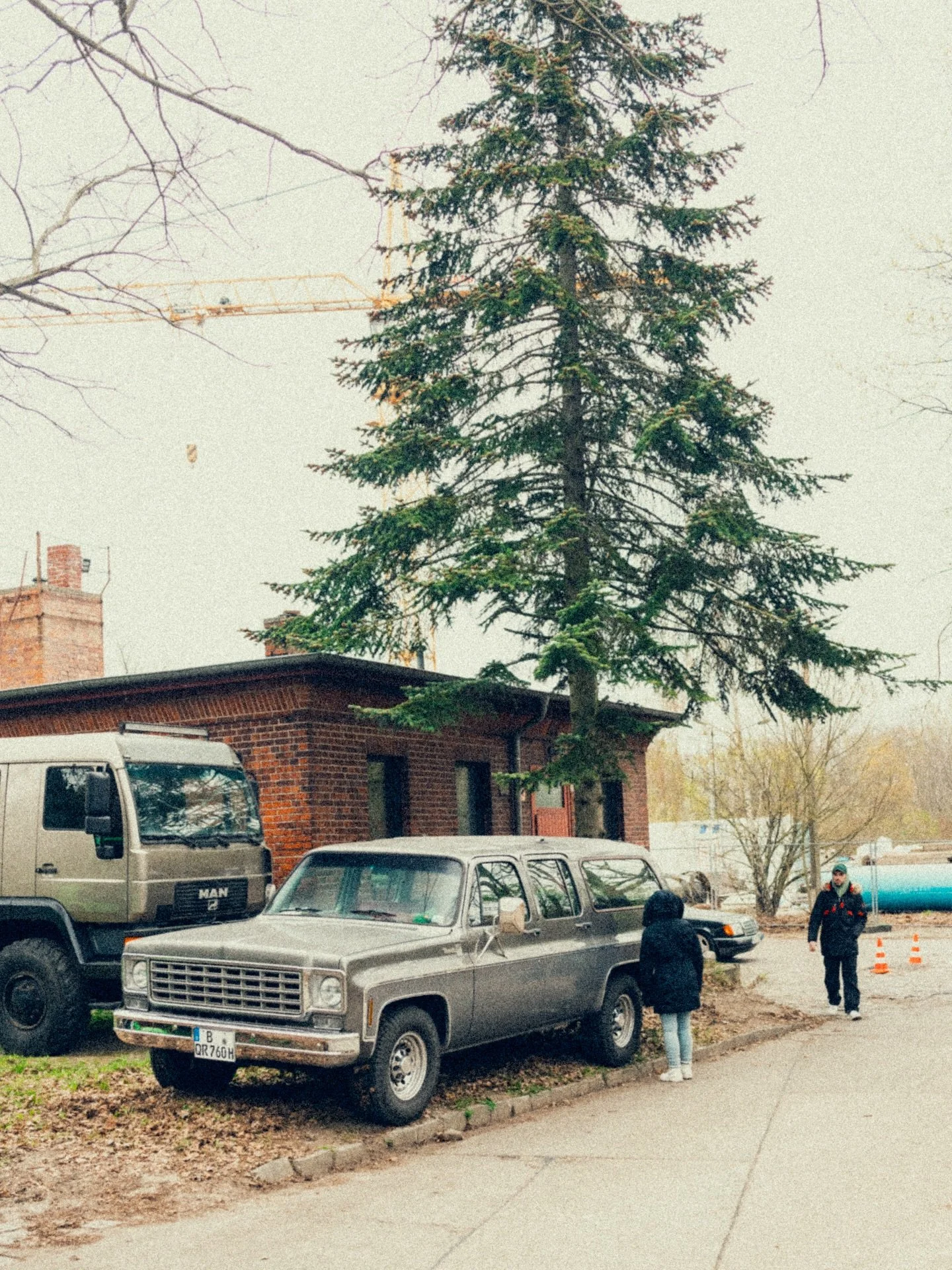 -
The best tool for capturing under the radar 🏁
-
Full-frame, fixed 35mm, pocket-sized. 📸

@rce_foto_de&rsquo;s Sony RX1R II was exactly that at a gloomy Berlin car meet to kick off the automotive year. ❤️

Can&rsquo;t wait to experience what this 